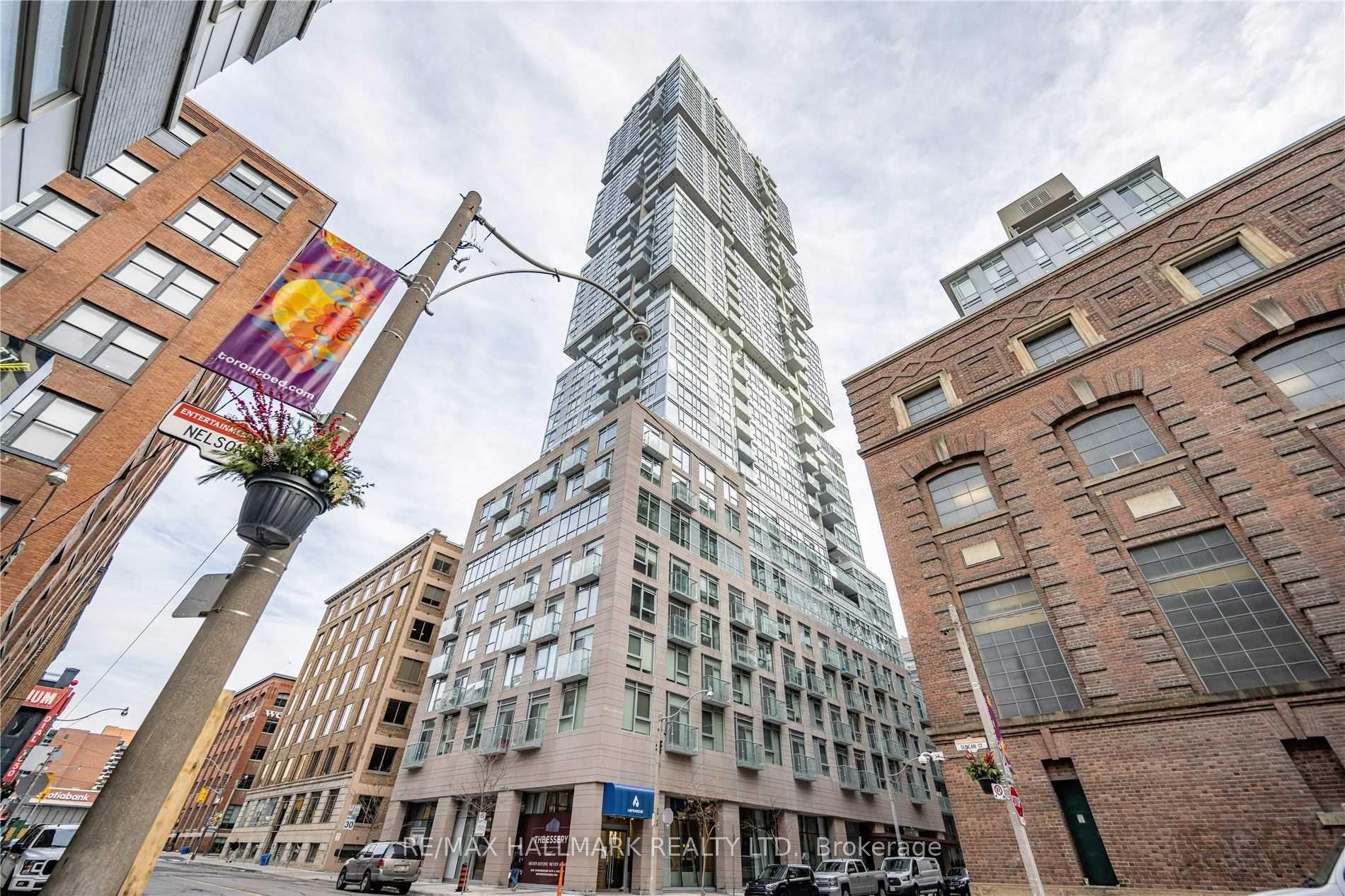30 Nelson Street 2107 #2107, Toronto — Condo for lease, photo 1