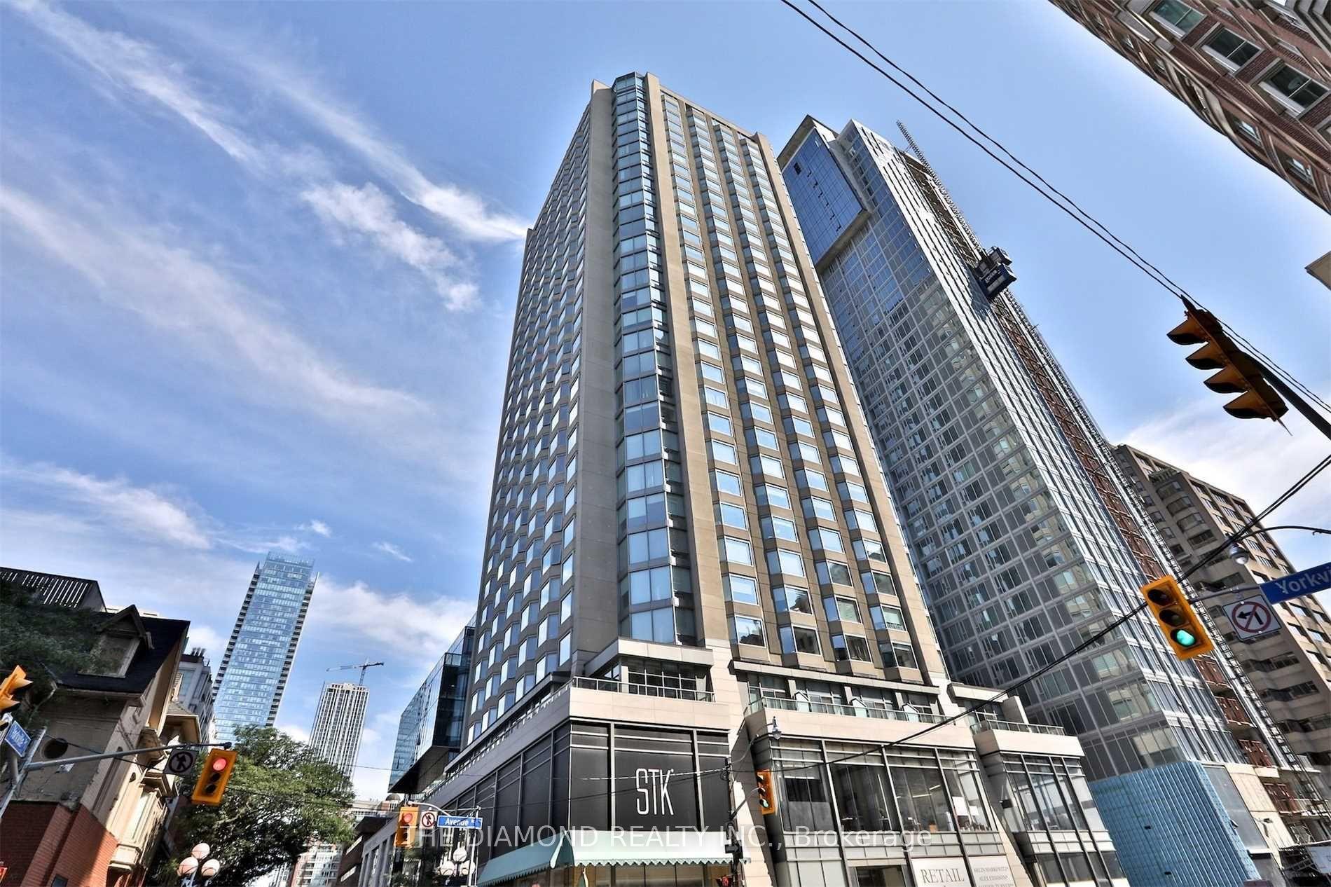 155 Yorkville Avenue 2104 #2104, Toronto — Condo for sale, photo 1