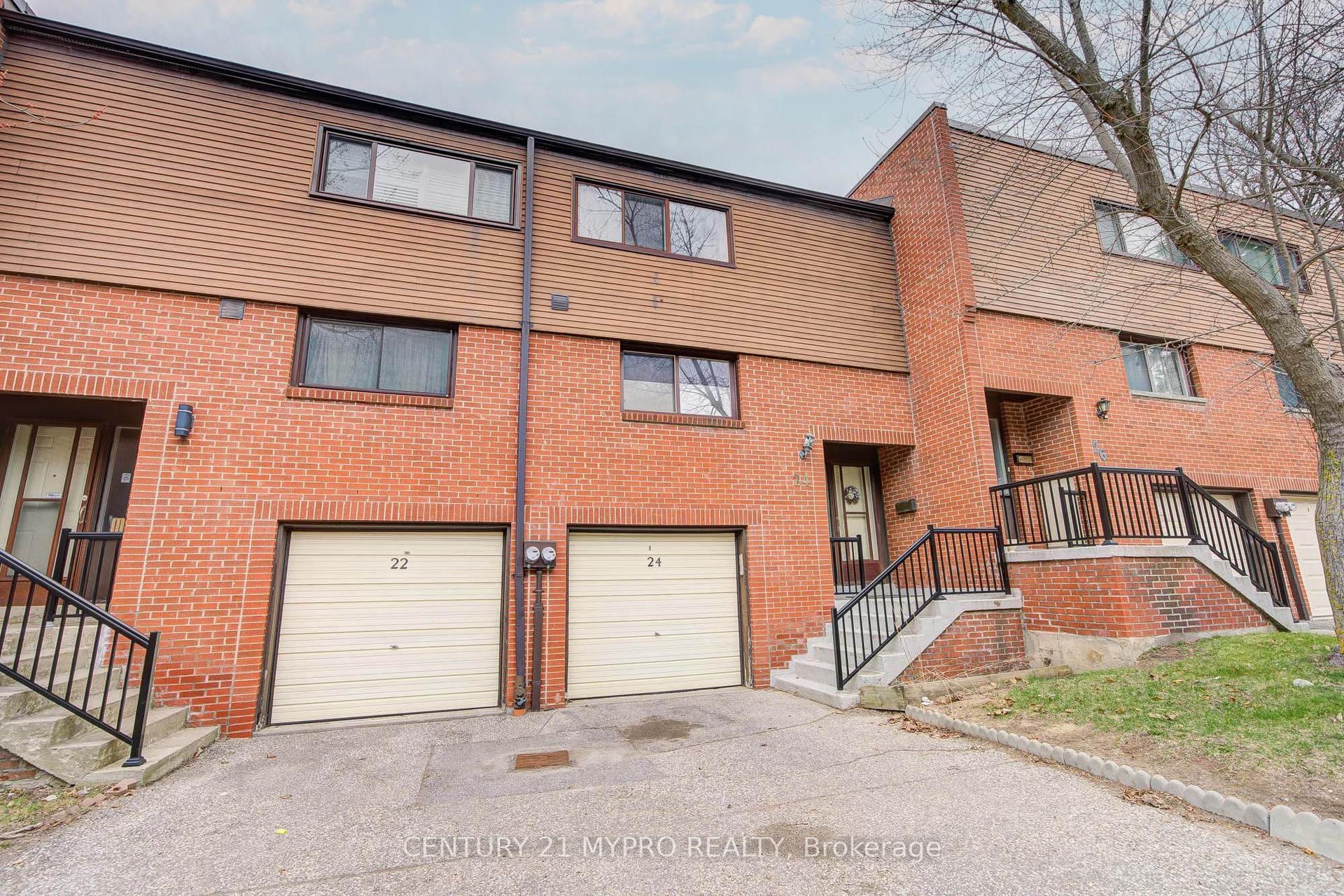 24 Song Meadoway, Toronto — Condo Town for lease, photo 1