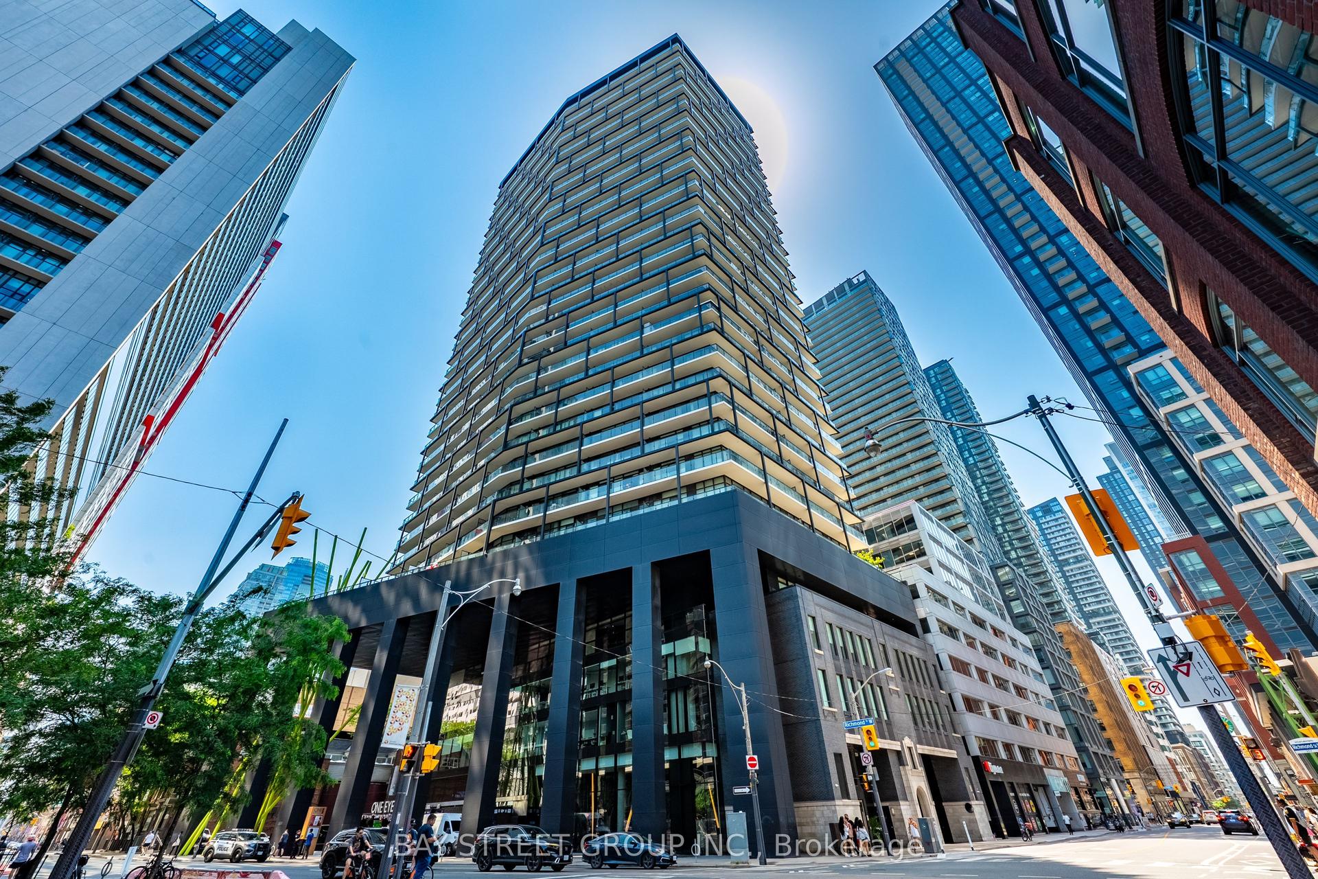 125 Peter Street 1803 #1803, Toronto — Condo for sale, photo 1