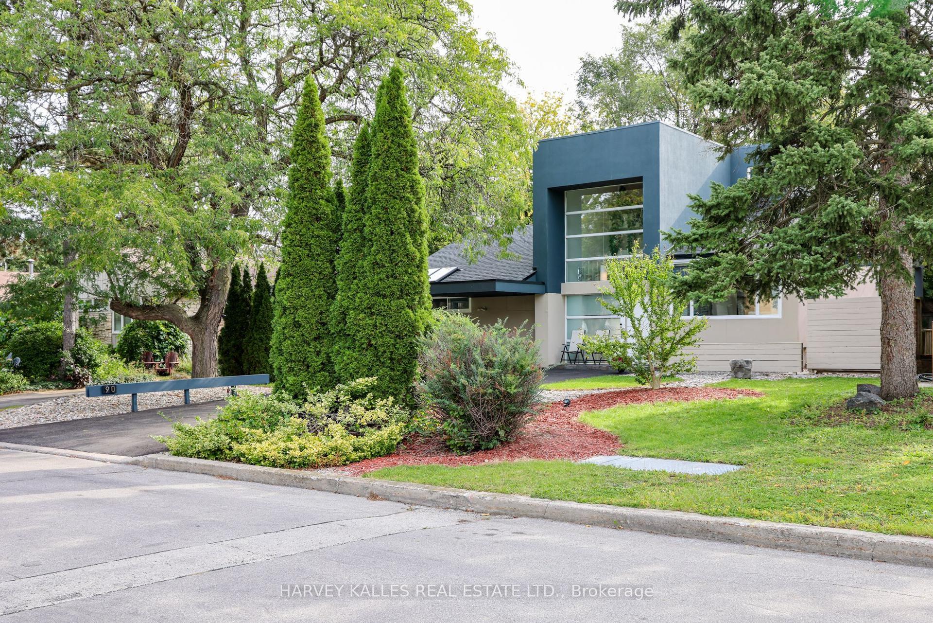 90 Berkinshaw Crescent, Toronto — Detached for sale, photo 1
