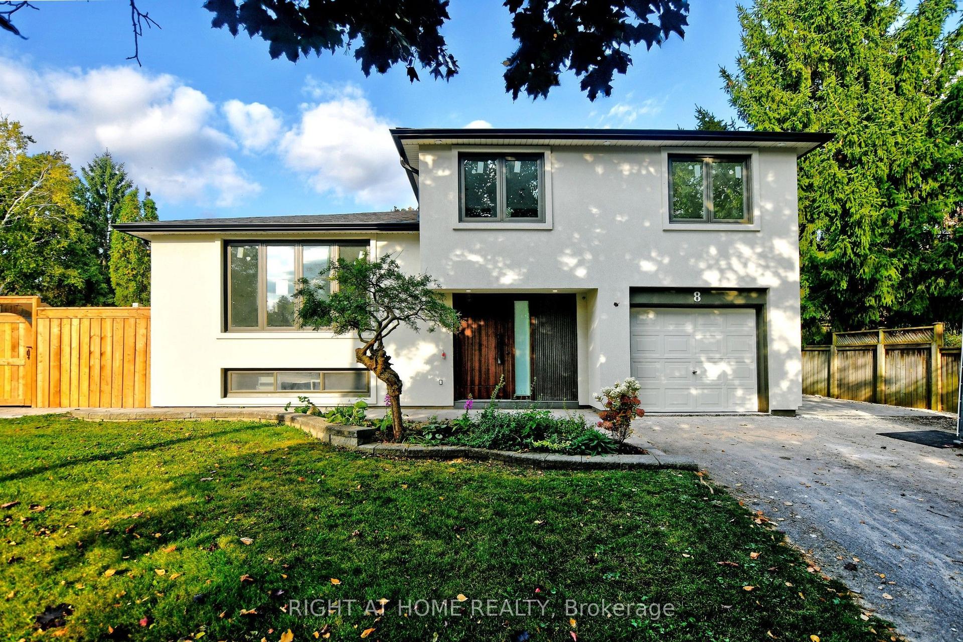 8 Hill Drive, Aurora — Detached for sale, photo 1