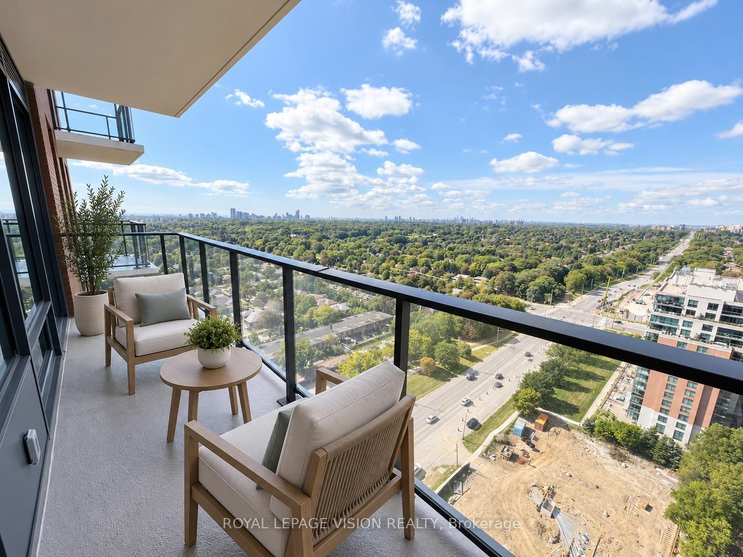 4010 Eglinton Avenue W 2201 #2201, Toronto — Condo for lease, photo 1