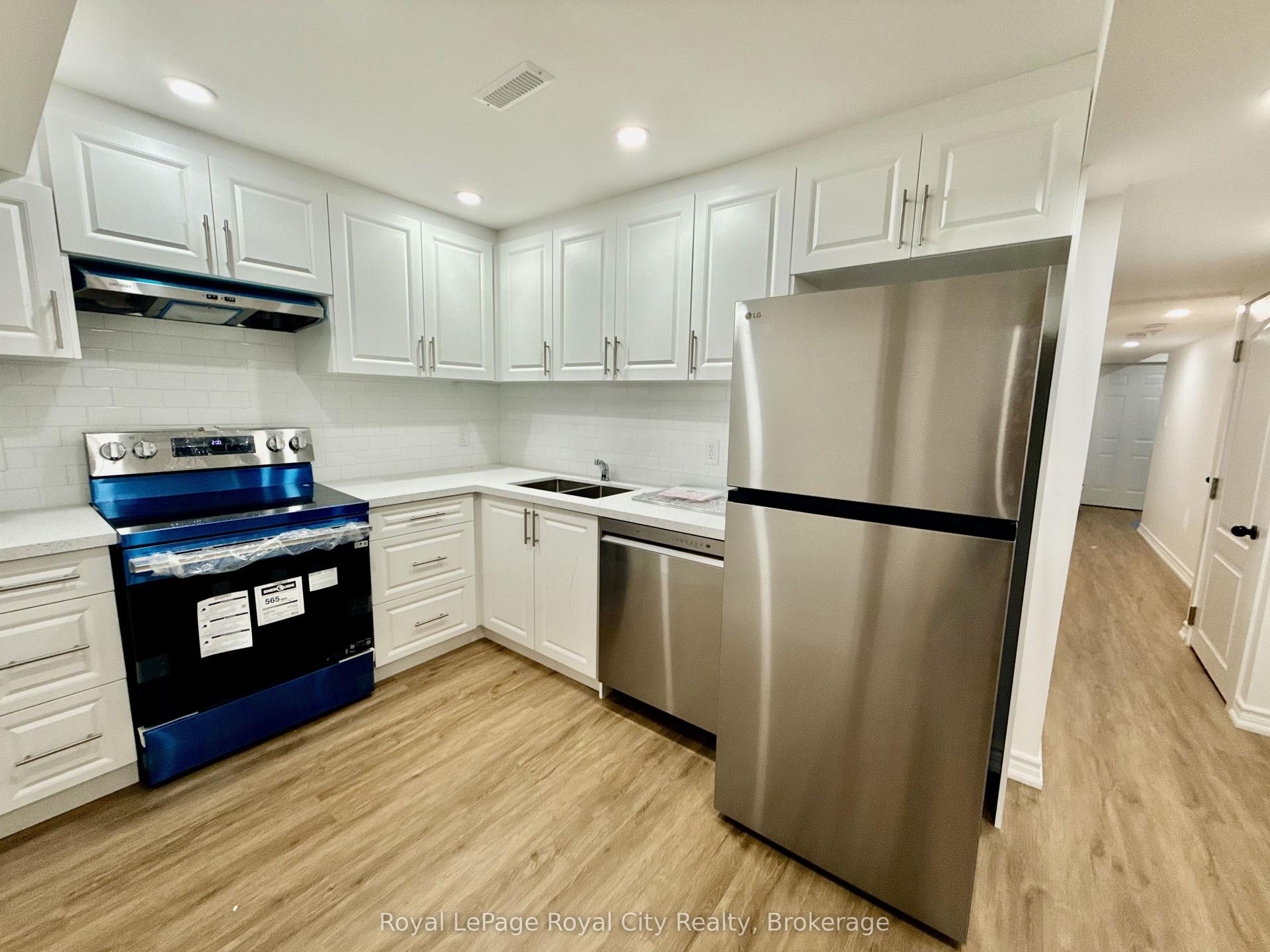 34 John Brabson Crescent, Guelph — Semi-Detached for lease, photo 1