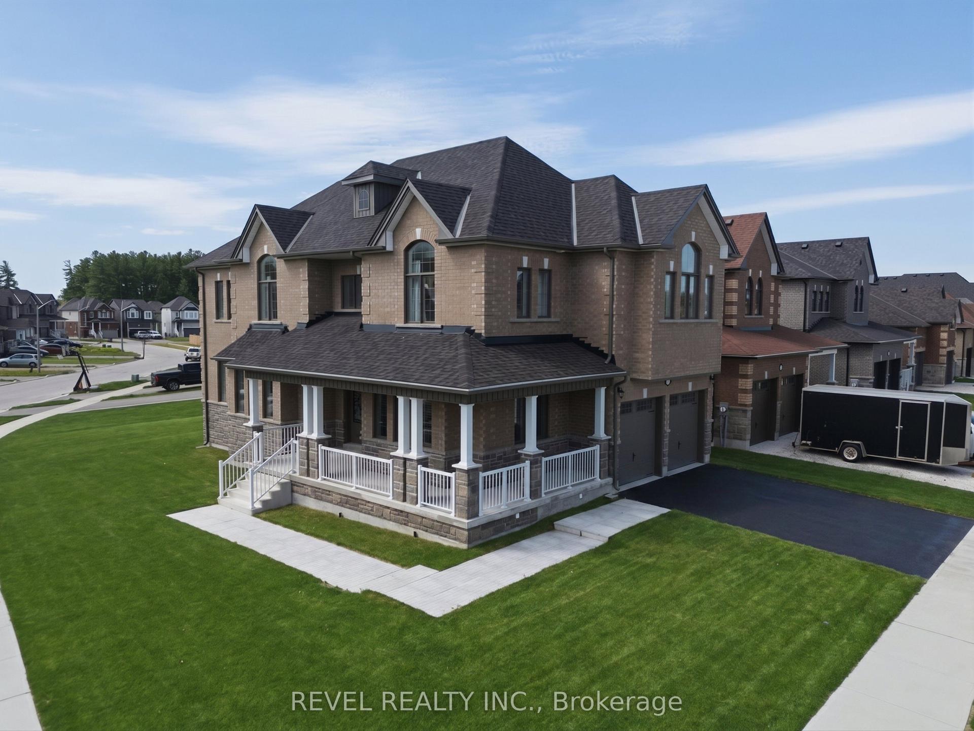 63 Wood Crescent — photo 1