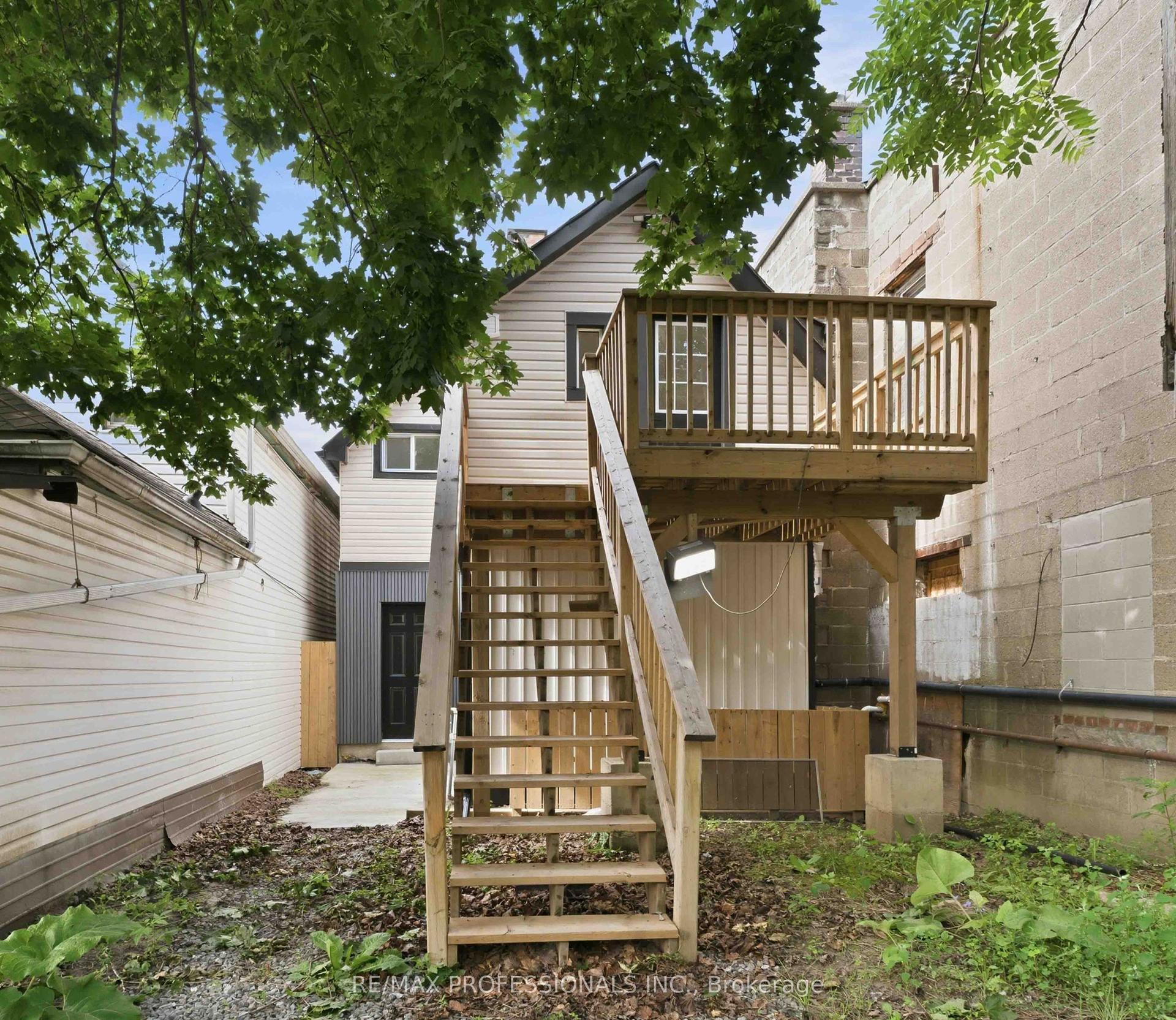 759 Barton Street E, Hamilton — Commercial for sale, photo 1