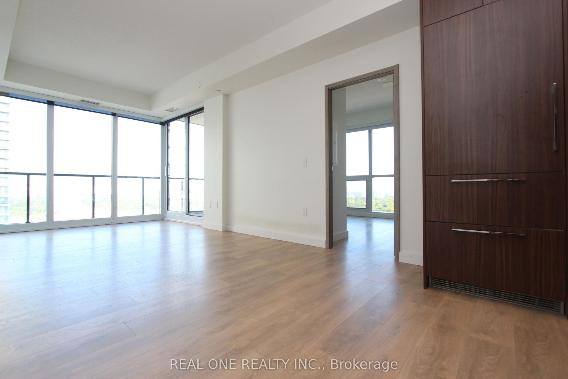 85 McMahon Drive 2202 #2202, Toronto — Condo for lease, photo 1