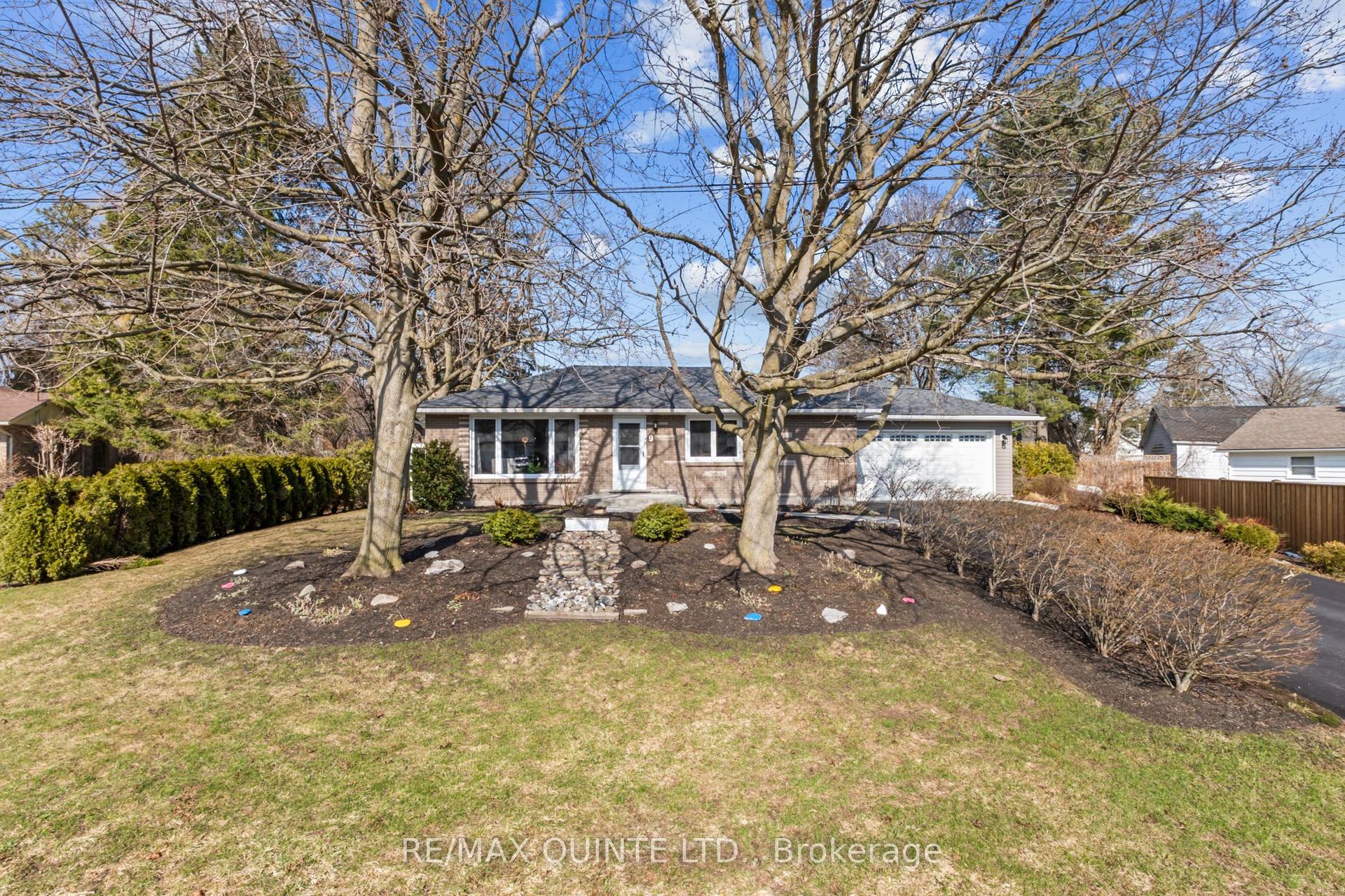 9 Cheer Drive — photo 1