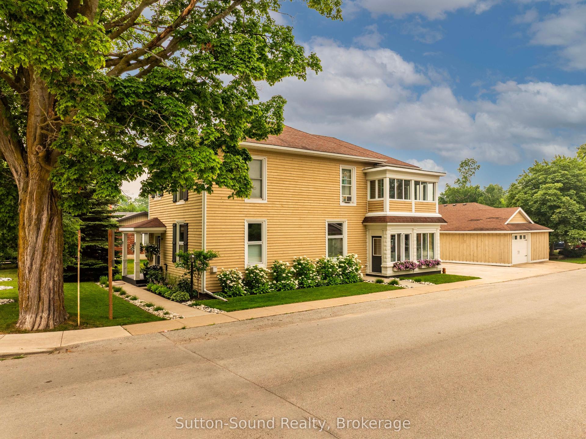 490 Waterloo Street, Saugeen Shores — Detached for sale, photo 1