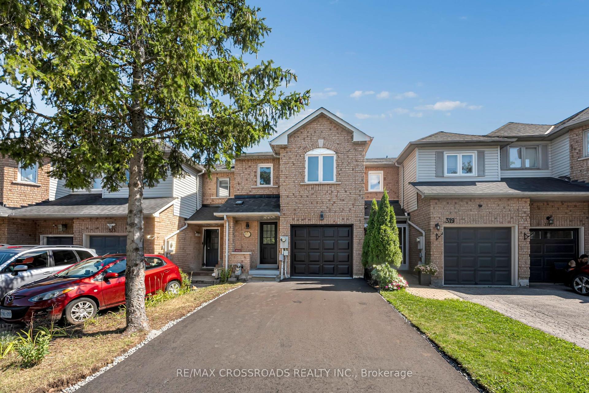 321 Sparrow Circle, Pickering — Townhouse for sale, photo 1