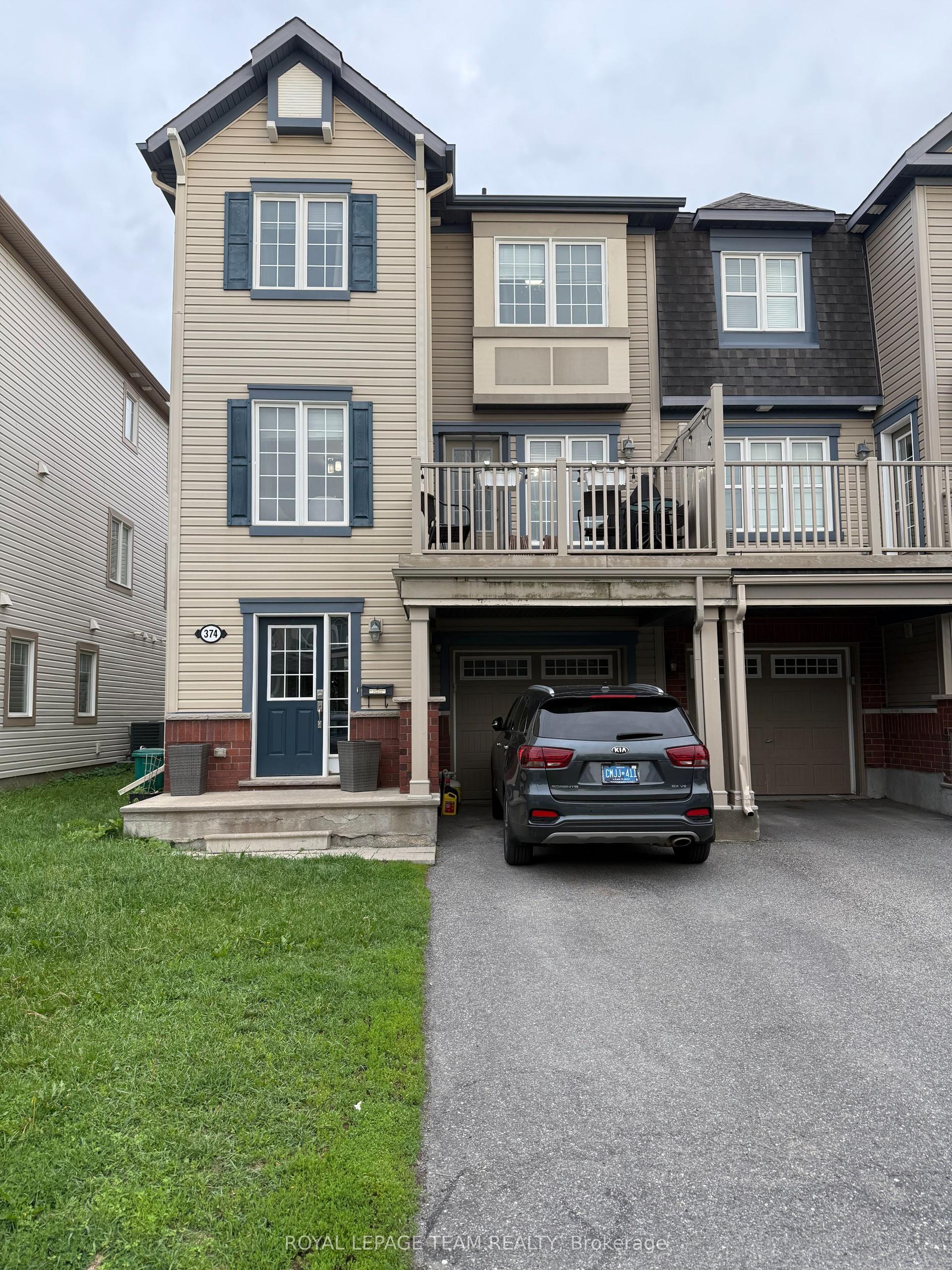 374 Sweet Grass Circle, Barrhaven — Townhouse for sale, photo 1
