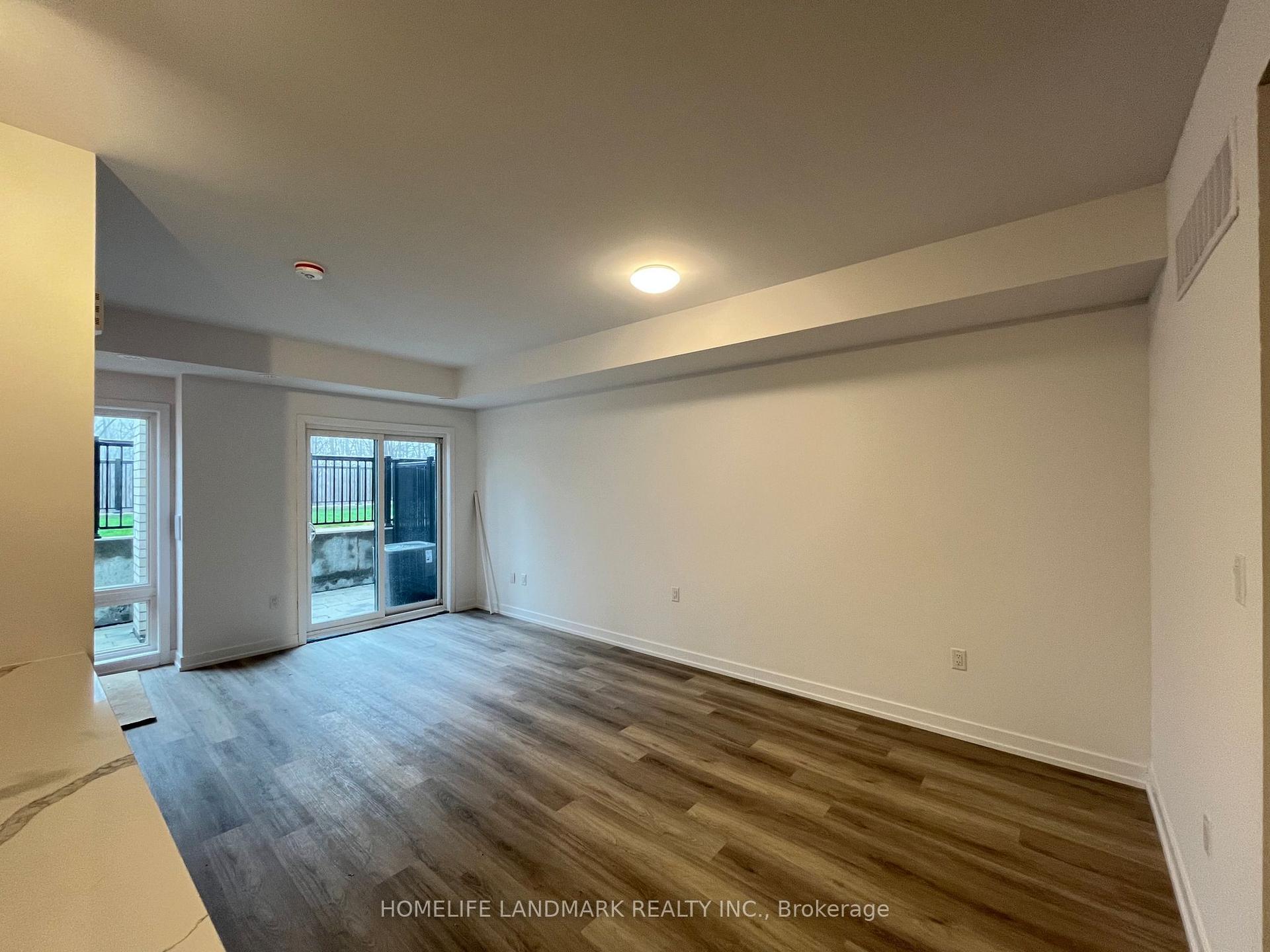 5 Bancroft Lane 319 #319 — photo 1