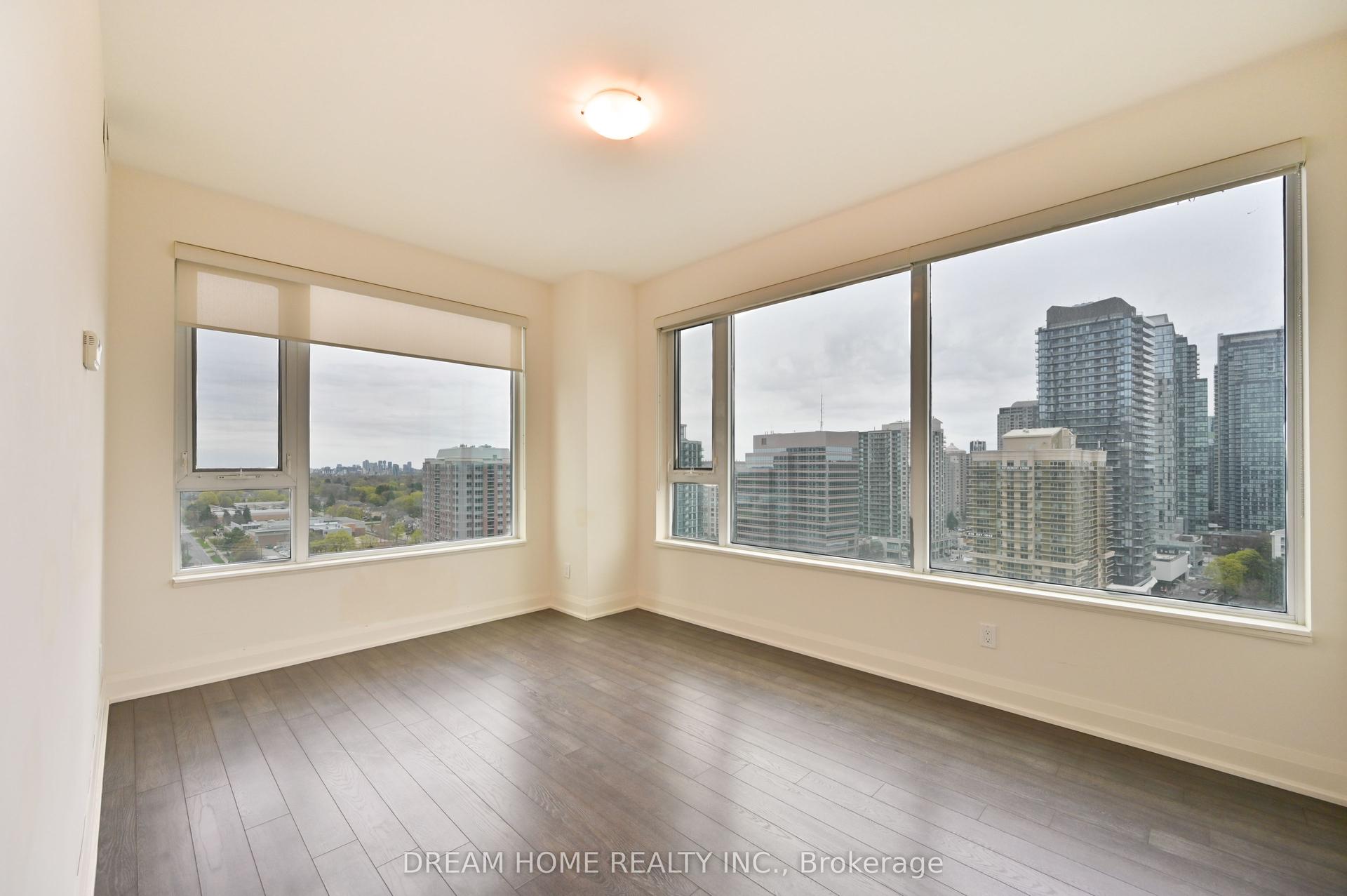 68 Canterbury Place 1702 #1702 — photo 1