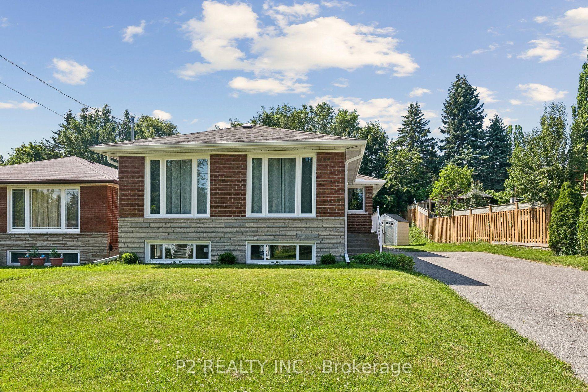 121 Confederation Drive, Toronto — Detached for sale, photo 1