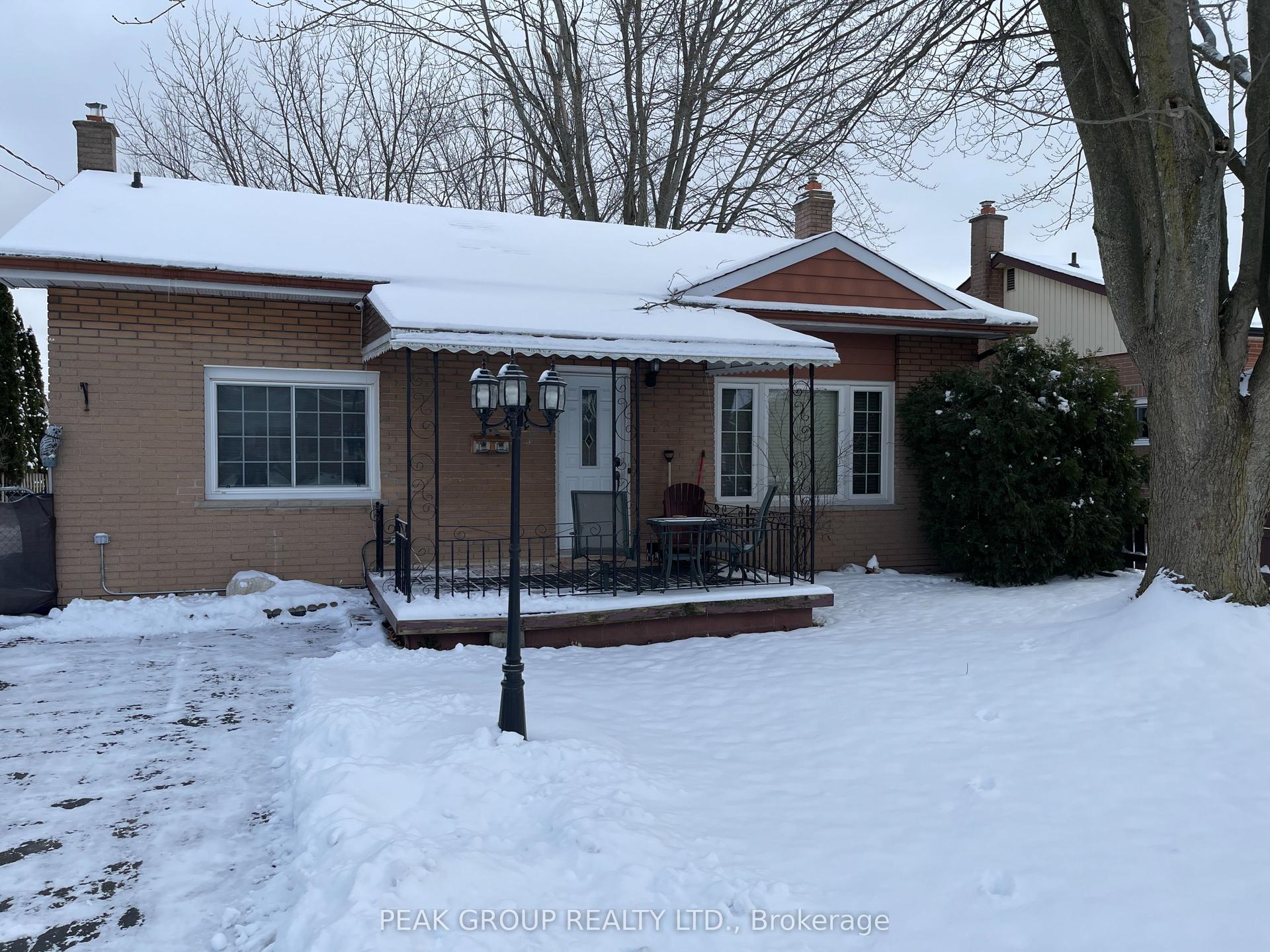 7452 Marieclaude Avenue — photo 1