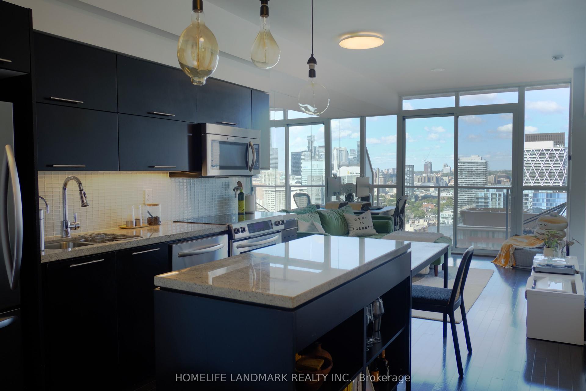 126 Simcoe Street 3306 #3306, Toronto — Condo for sale, photo 1