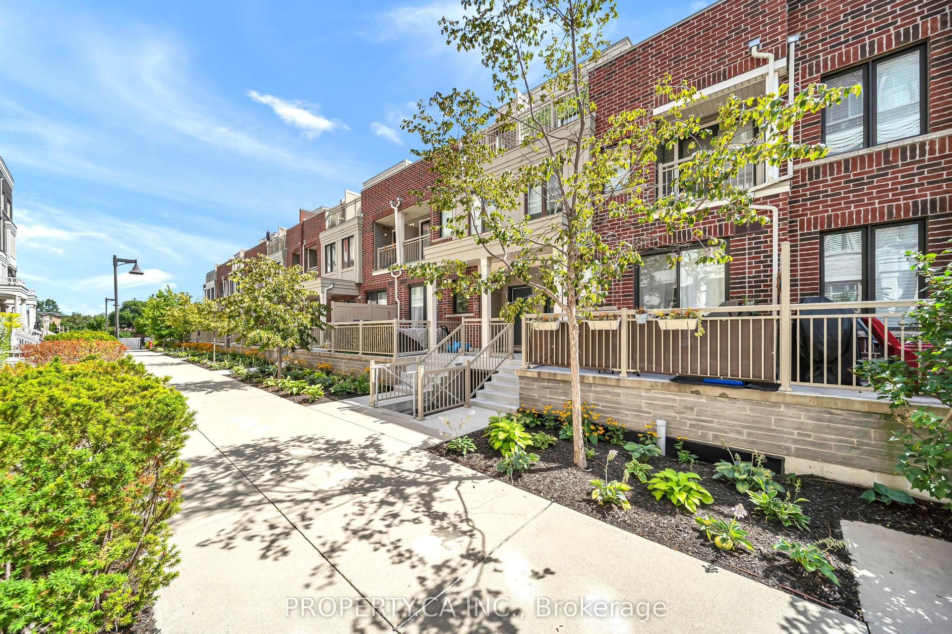 135 Long Branch Avenue 7 #7, Toronto — Condo Town for sale, photo 1