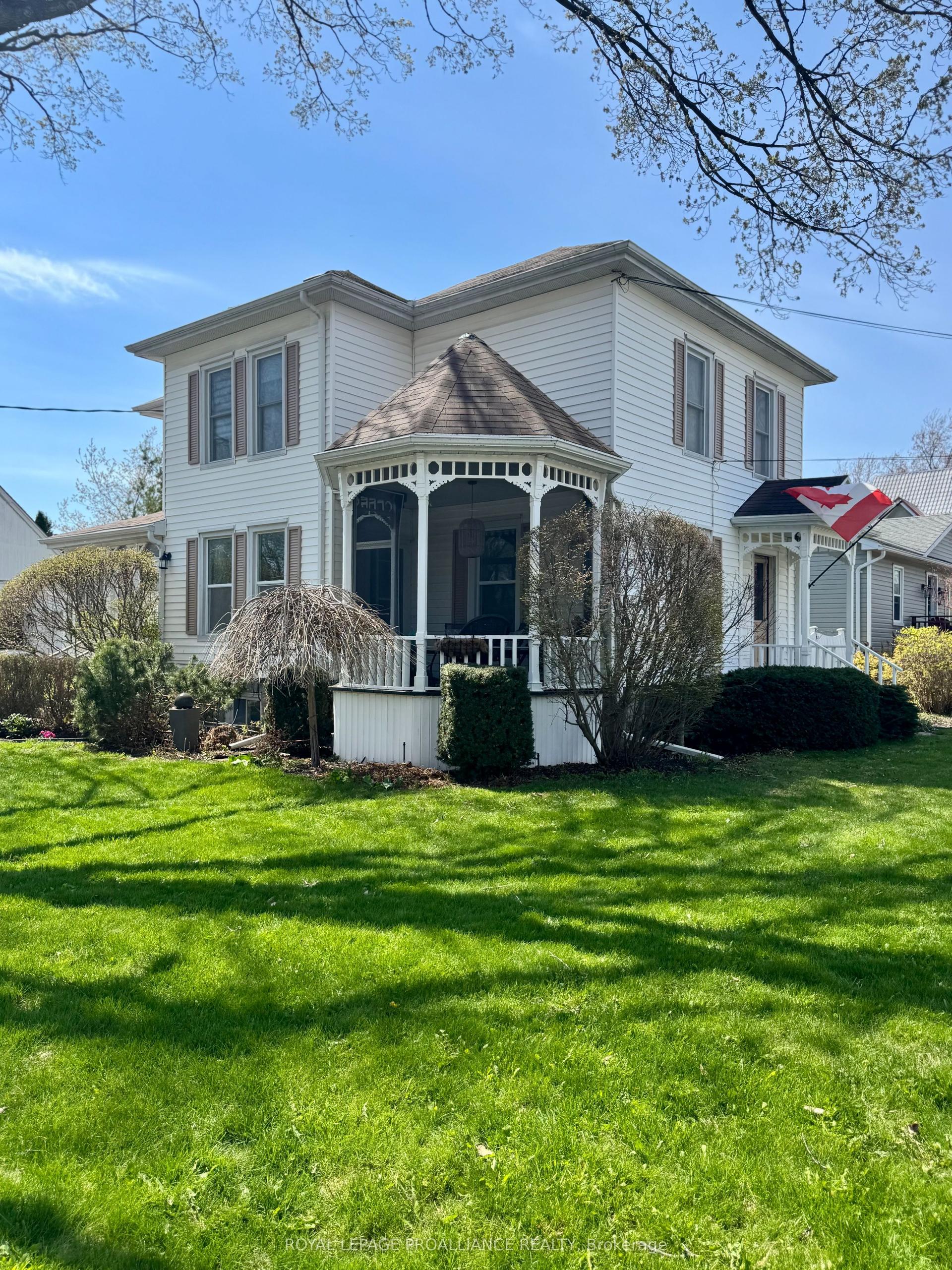 47 Paul Street, Prince Edward County — Detached for sale, photo 1