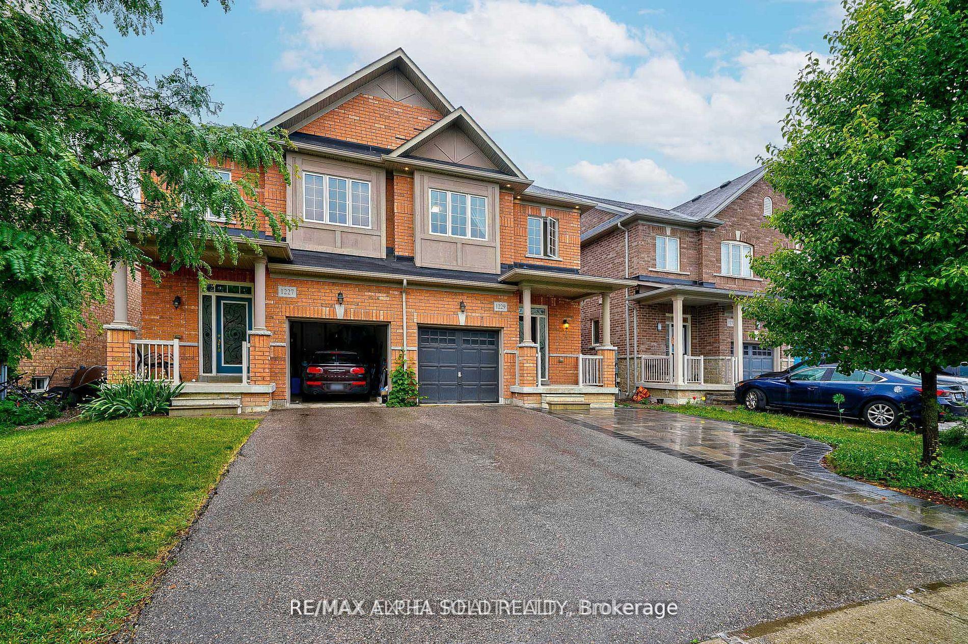 1229 Mccron Crescent — photo 1