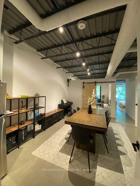 862 Pape Avenue 3 #3, Toronto — Detached for lease, photo 1
