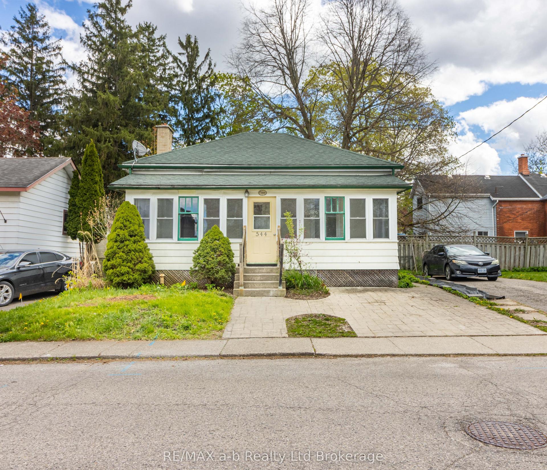544 Grace Street — photo 1