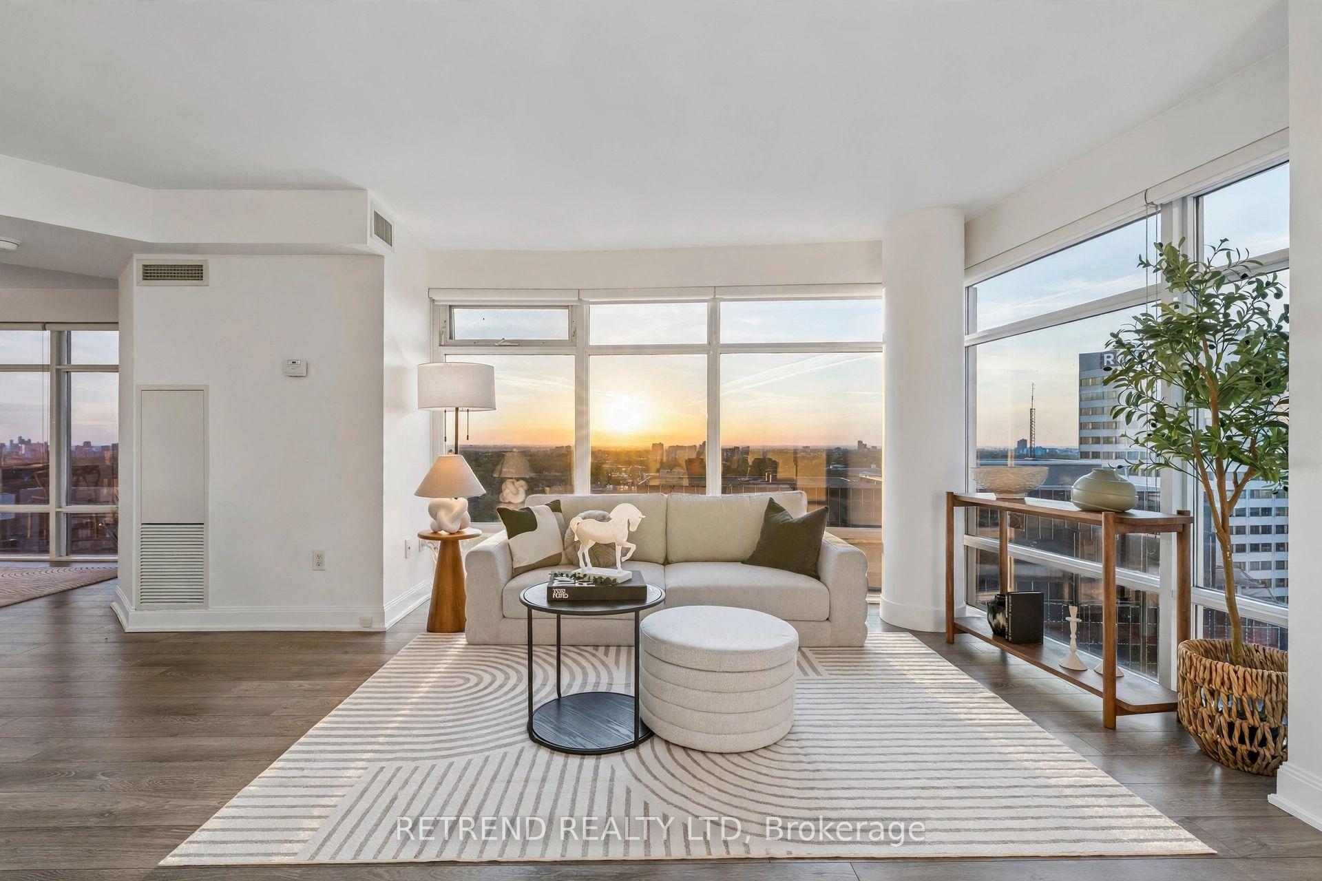 2191 Yonge Street 2808 #2808, Toronto — Condo for sale, photo 1