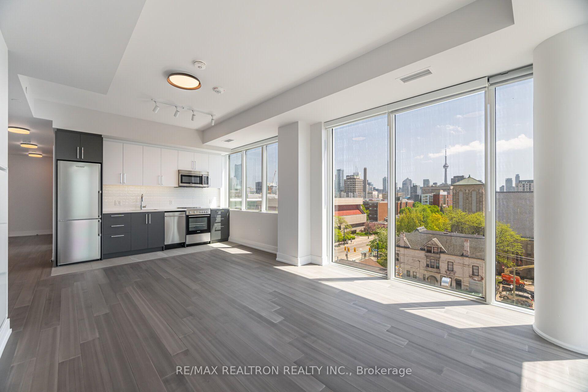 664 Spadina Avenue 909 #909 — photo 1