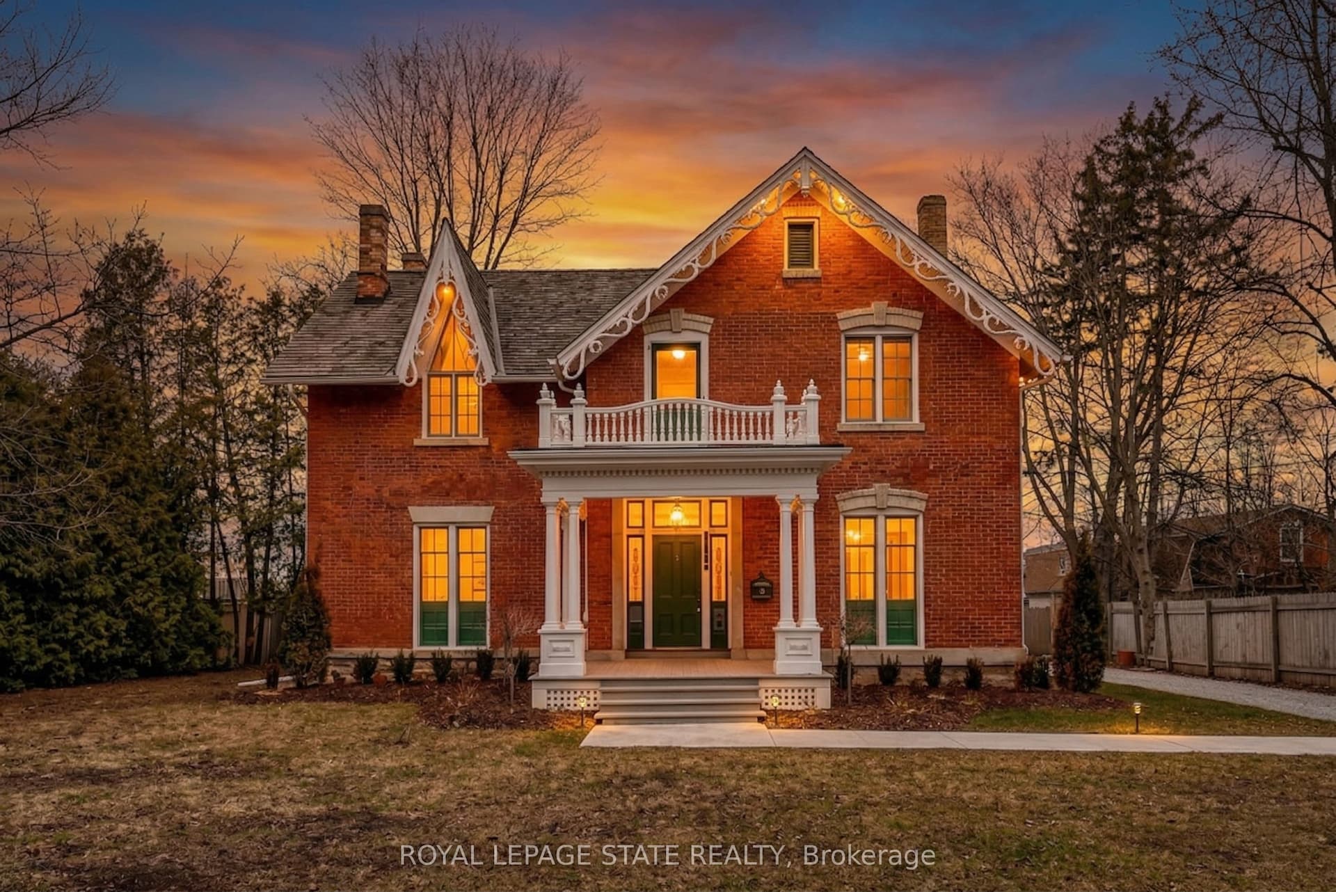 262 Main Street W — photo 1