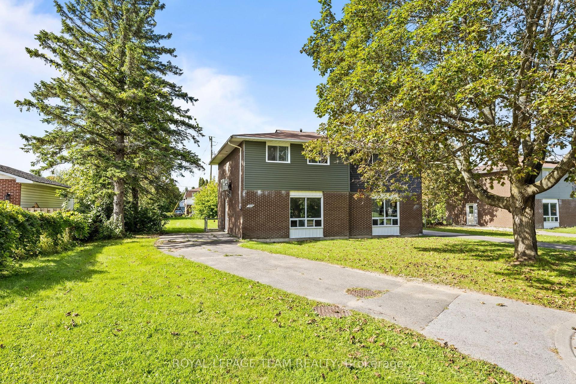 205 Edwards Drive, Carleton Place — Semi-Detached for lease, photo 1