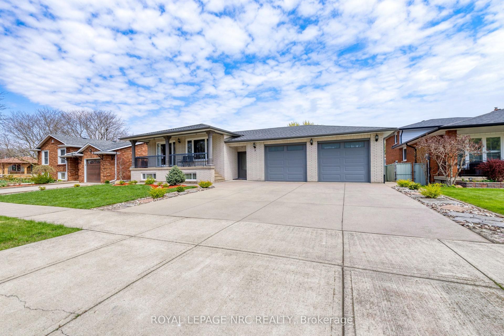 5 Royce Avenue — photo 1