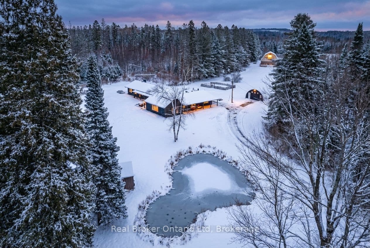 1076 Beaver Lane — photo 1