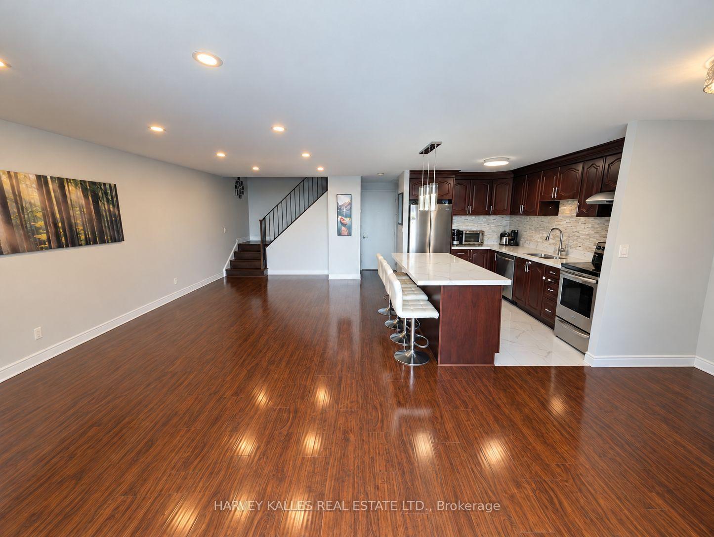 3025 The Credit Woodlands Drive 412 #412, Mississauga — Condo Town for lease, photo 1