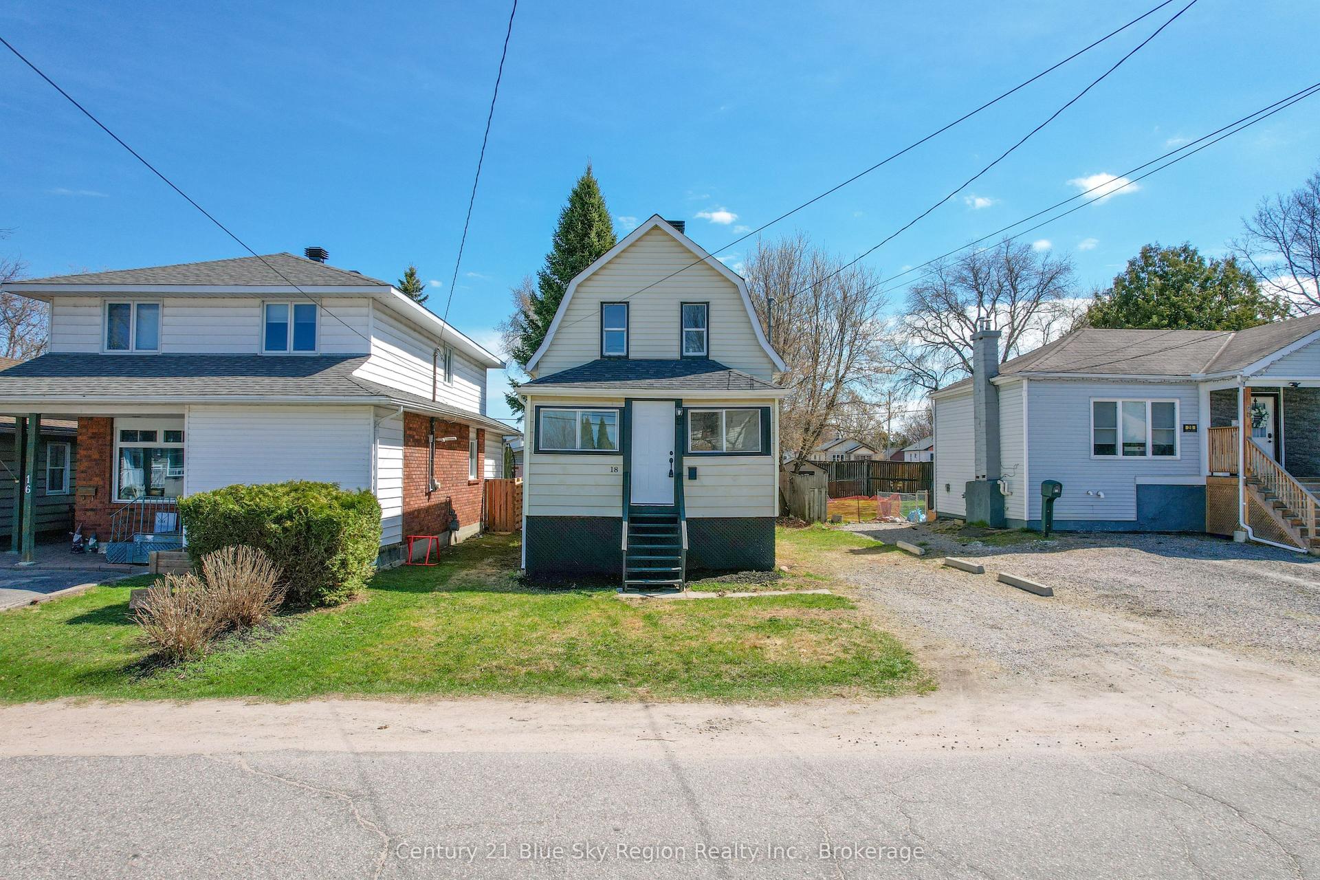 18 Pollard Avenue — photo 1