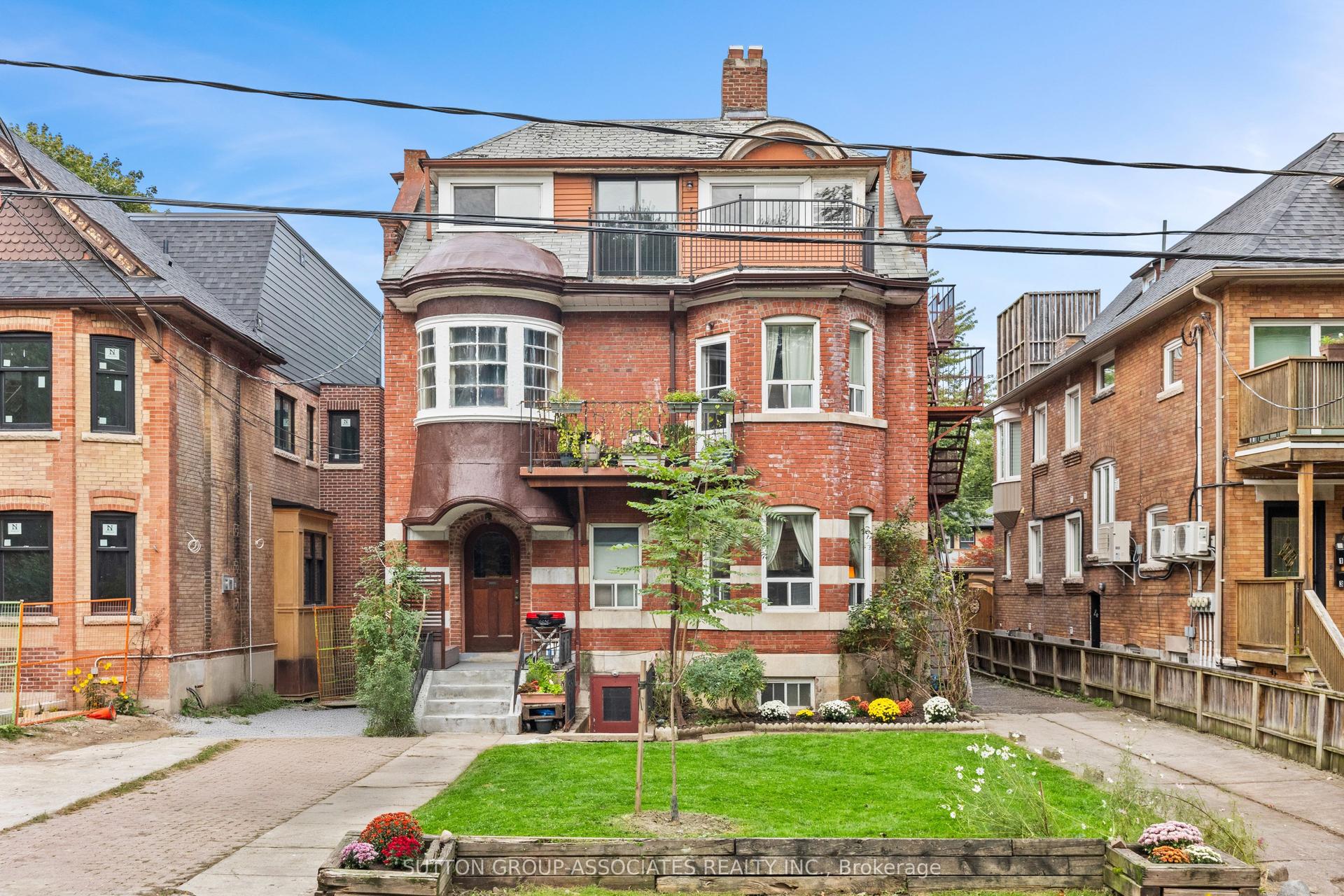 415 Brunswick Avenue, Toronto — Multiplex for sale, photo 1