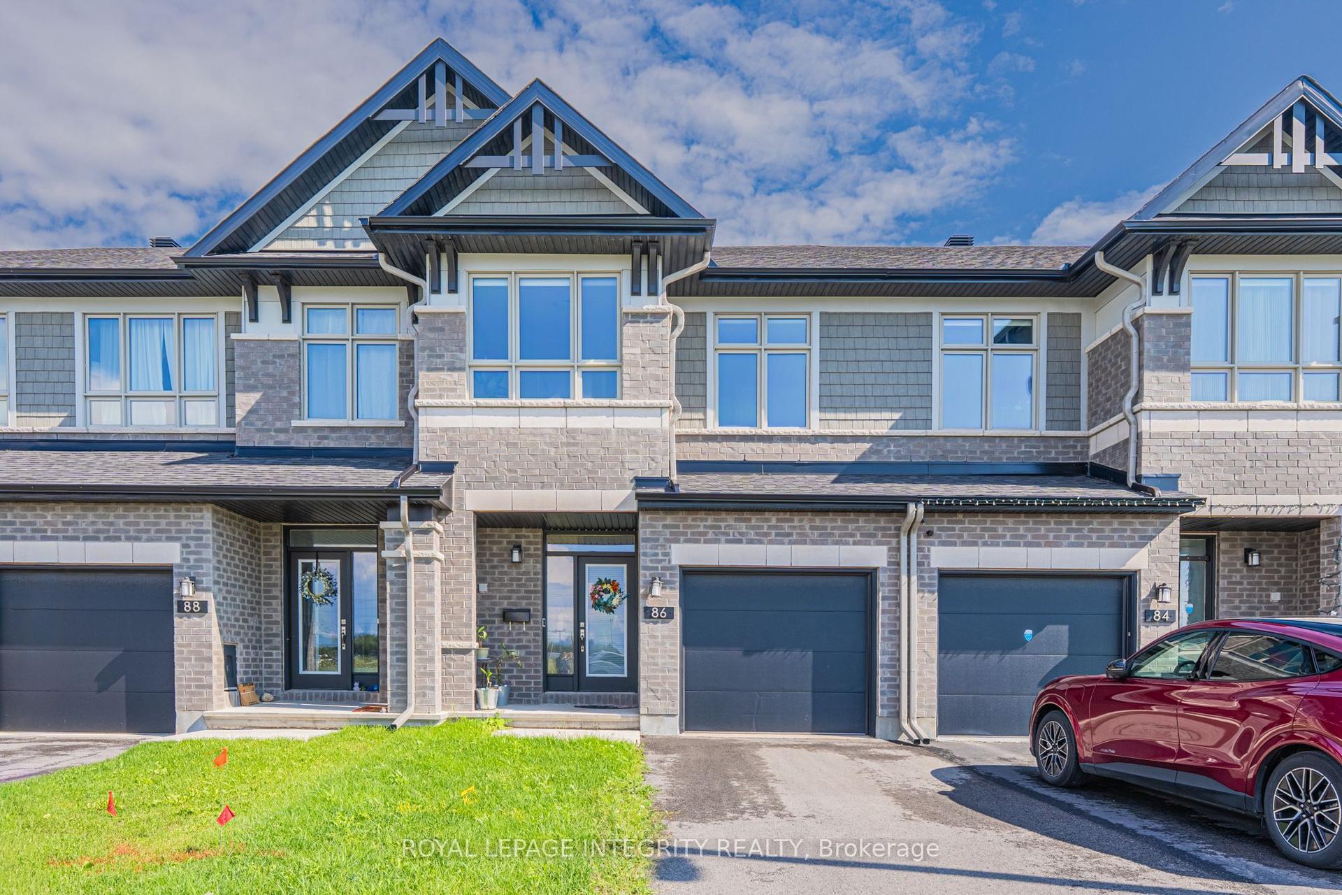 86 Ploughshare Road, Kanata — Townhouse for sale, photo 1