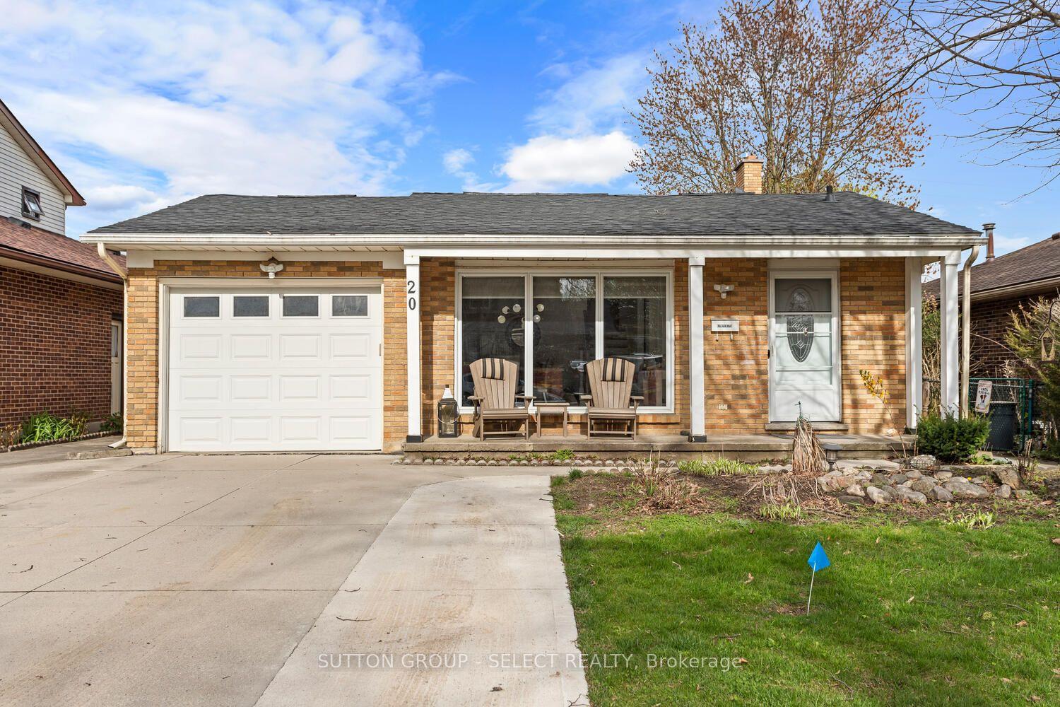 20 Lochern Road — photo 1
