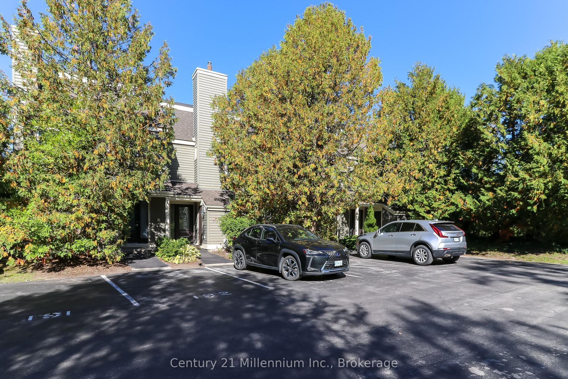 194 Escarpment Crescent, Collingwood — Condo Town for lease, photo 1