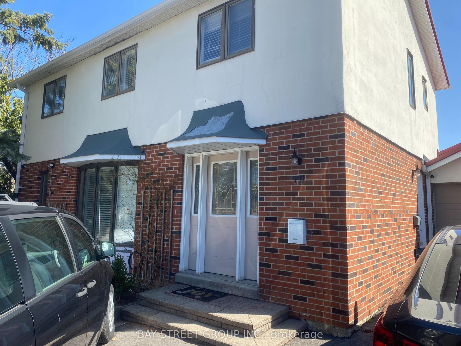 19 Dunsfold Drive 2 #2, Toronto — Detached for lease, photo 1