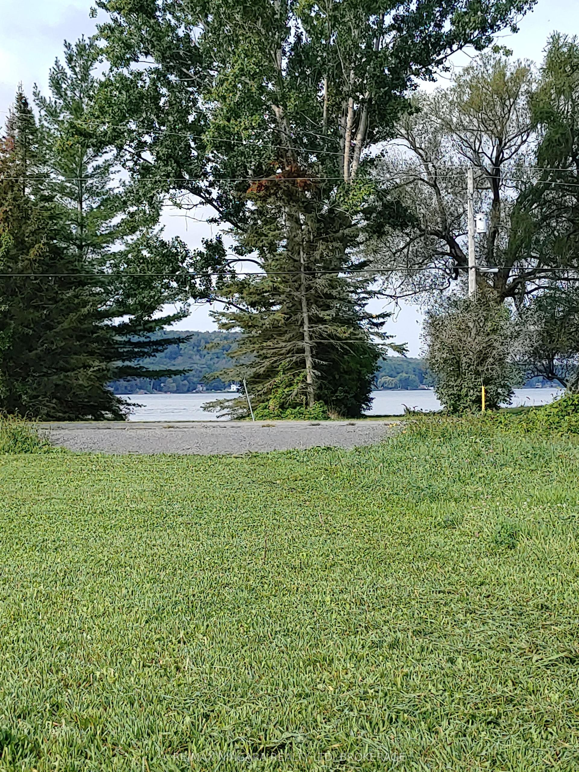 48 Youngs Point Road — photo 1