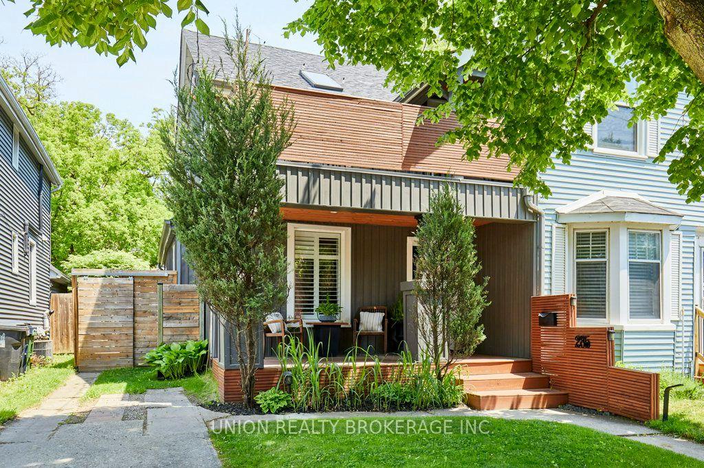 285 Woodbine Avenue — photo 1