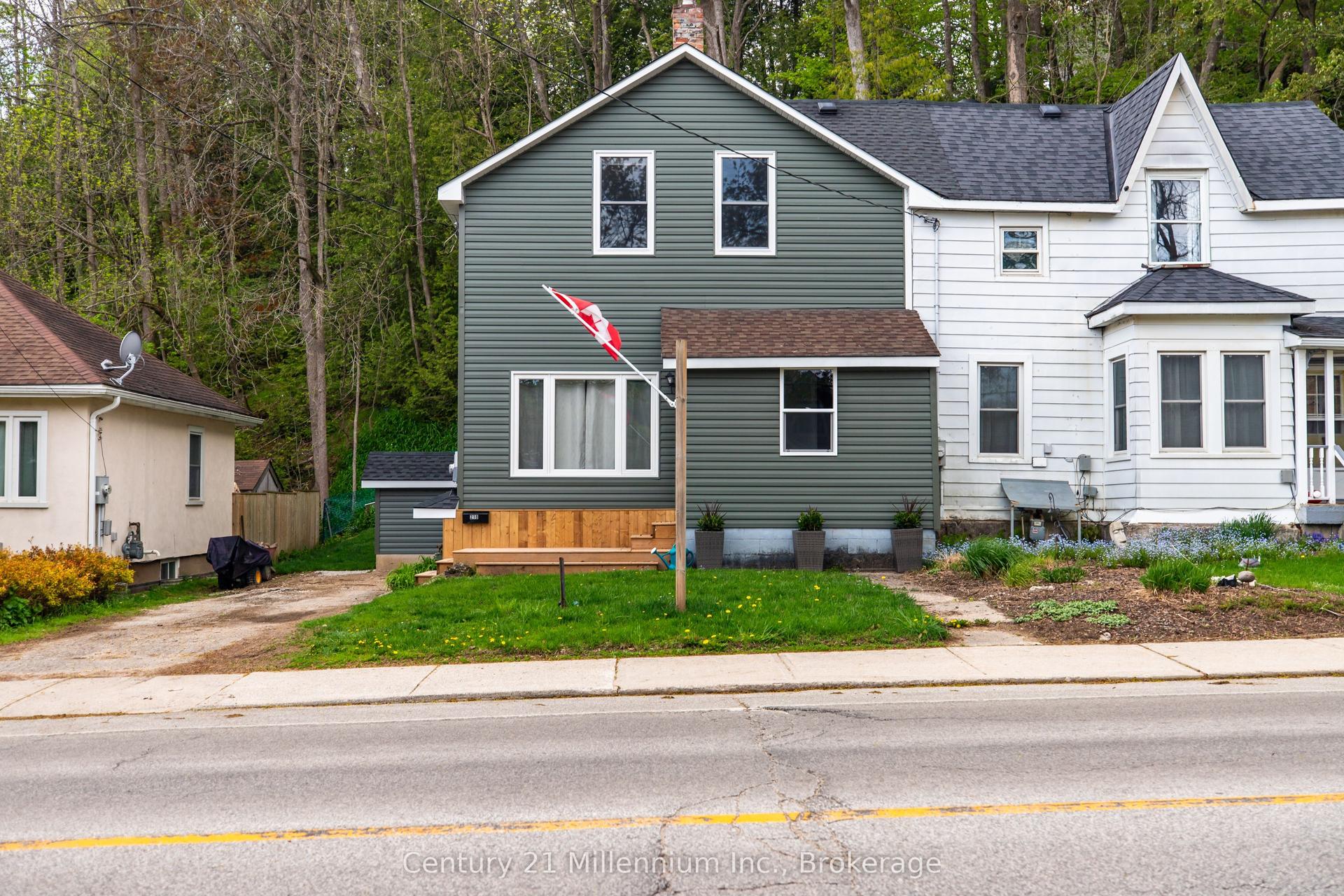 218 2nd Avenue E — photo 1