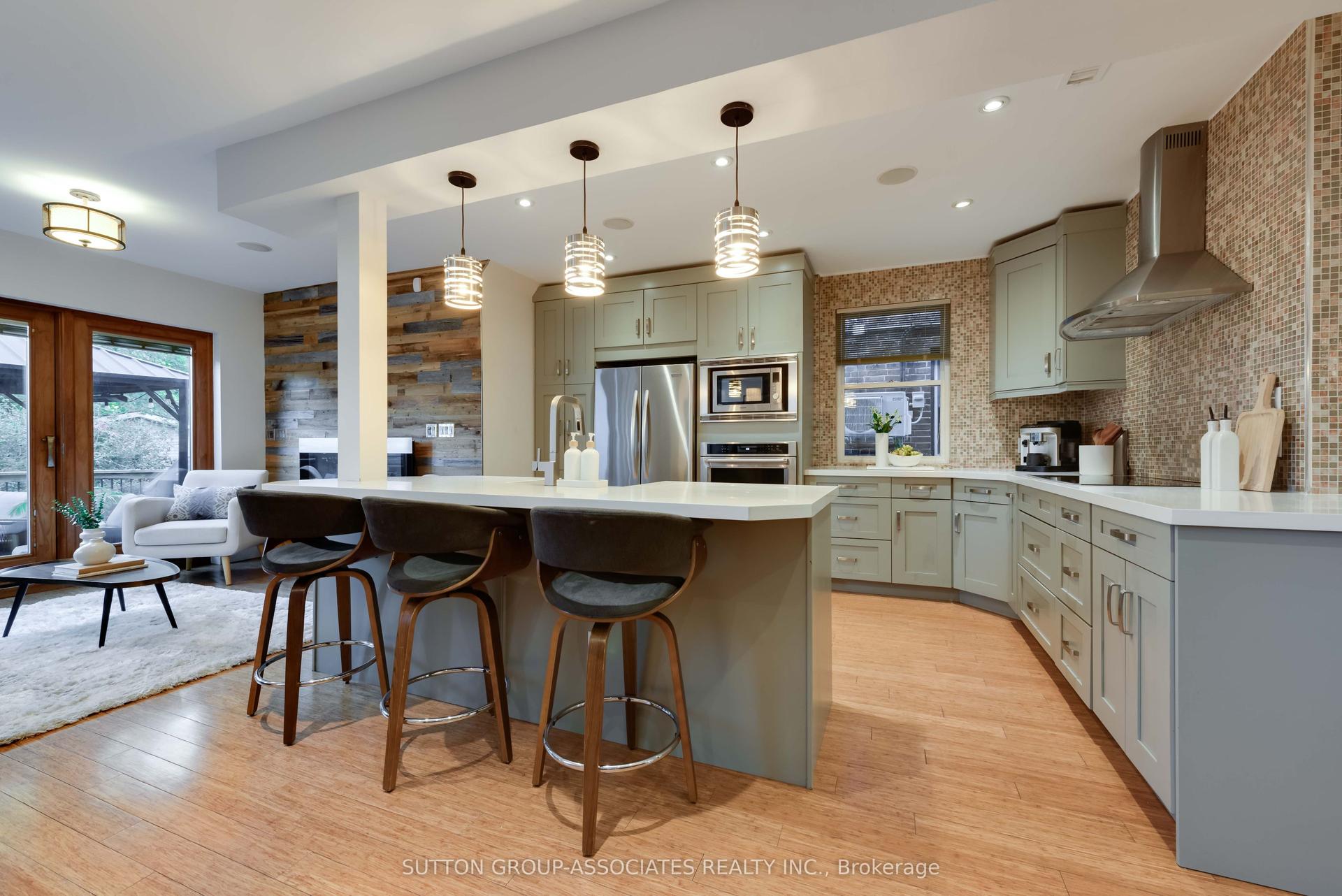 136 Arlington Avenue, Toronto — Detached for sale, photo 1