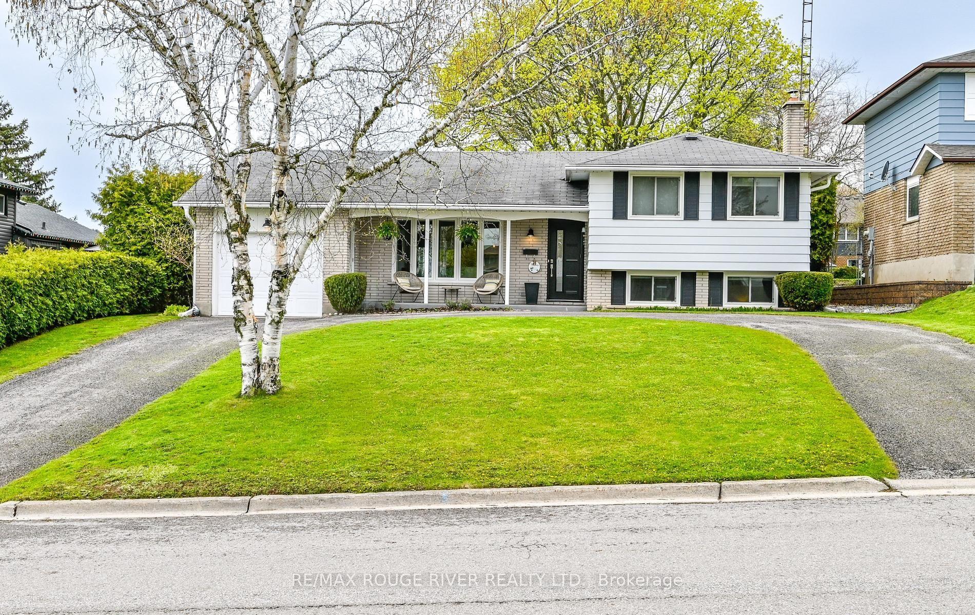 78 Crossley Drive — photo 1