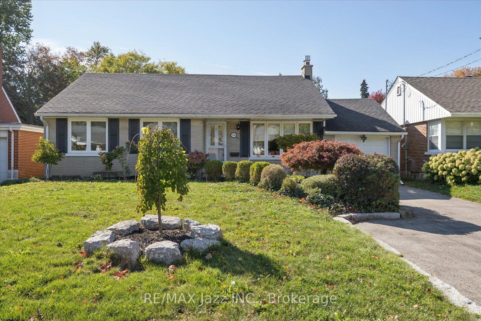 700 Grierson Street, Oshawa — Detached for sale, photo 1