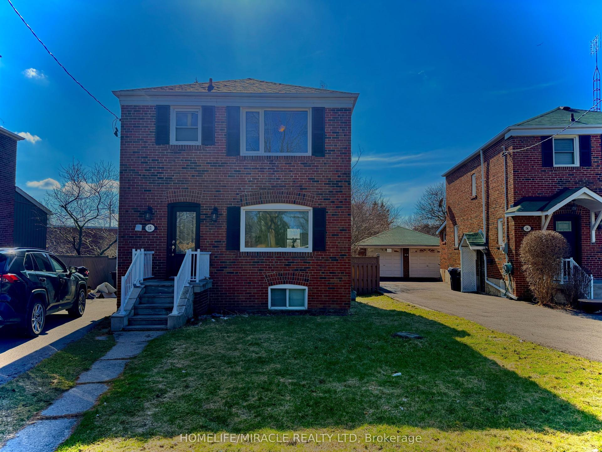 12 Roselm Road — photo 1