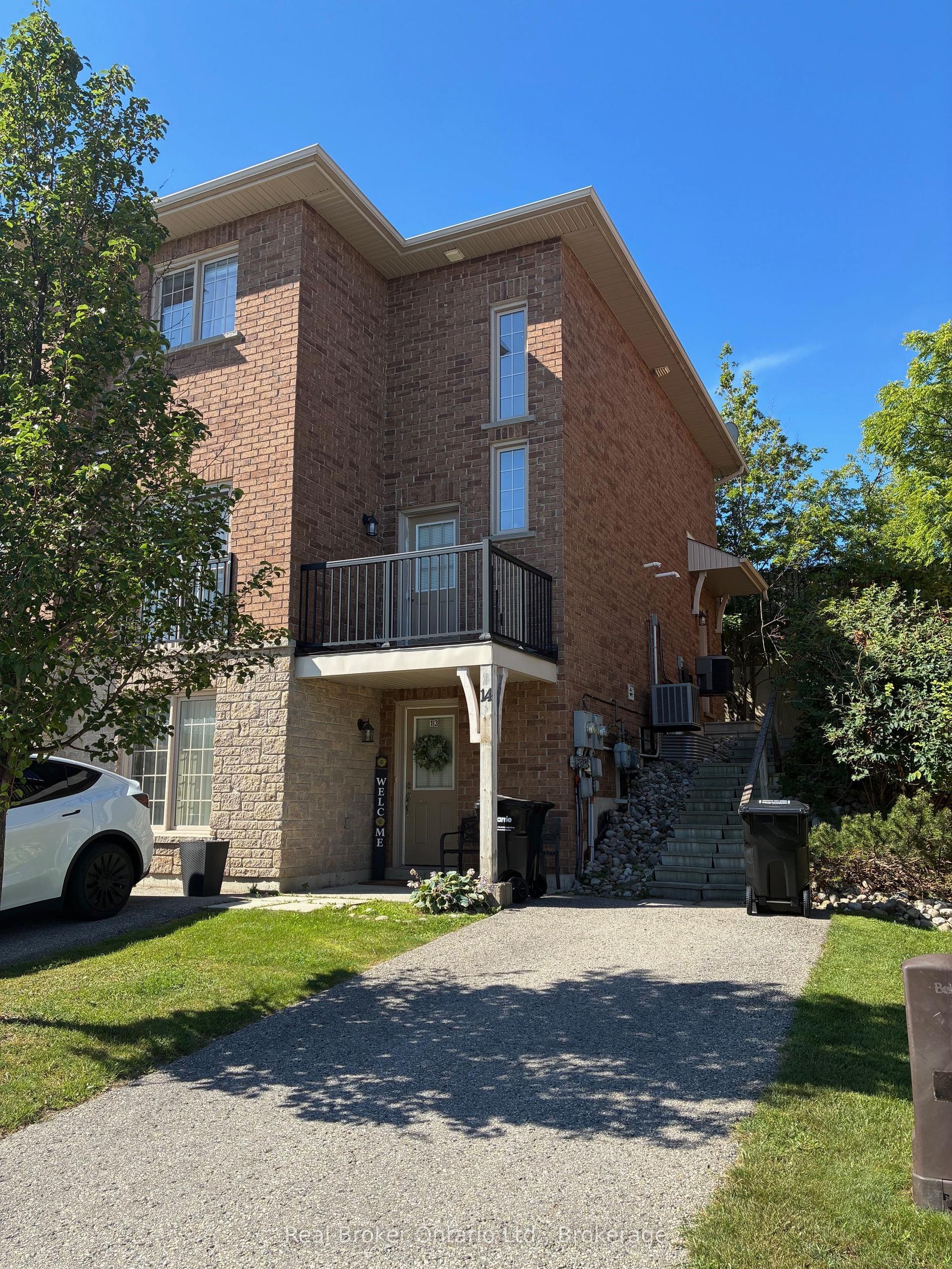 175 Stanley Street 13 #13, Barrie — Townhouse for lease, photo 1