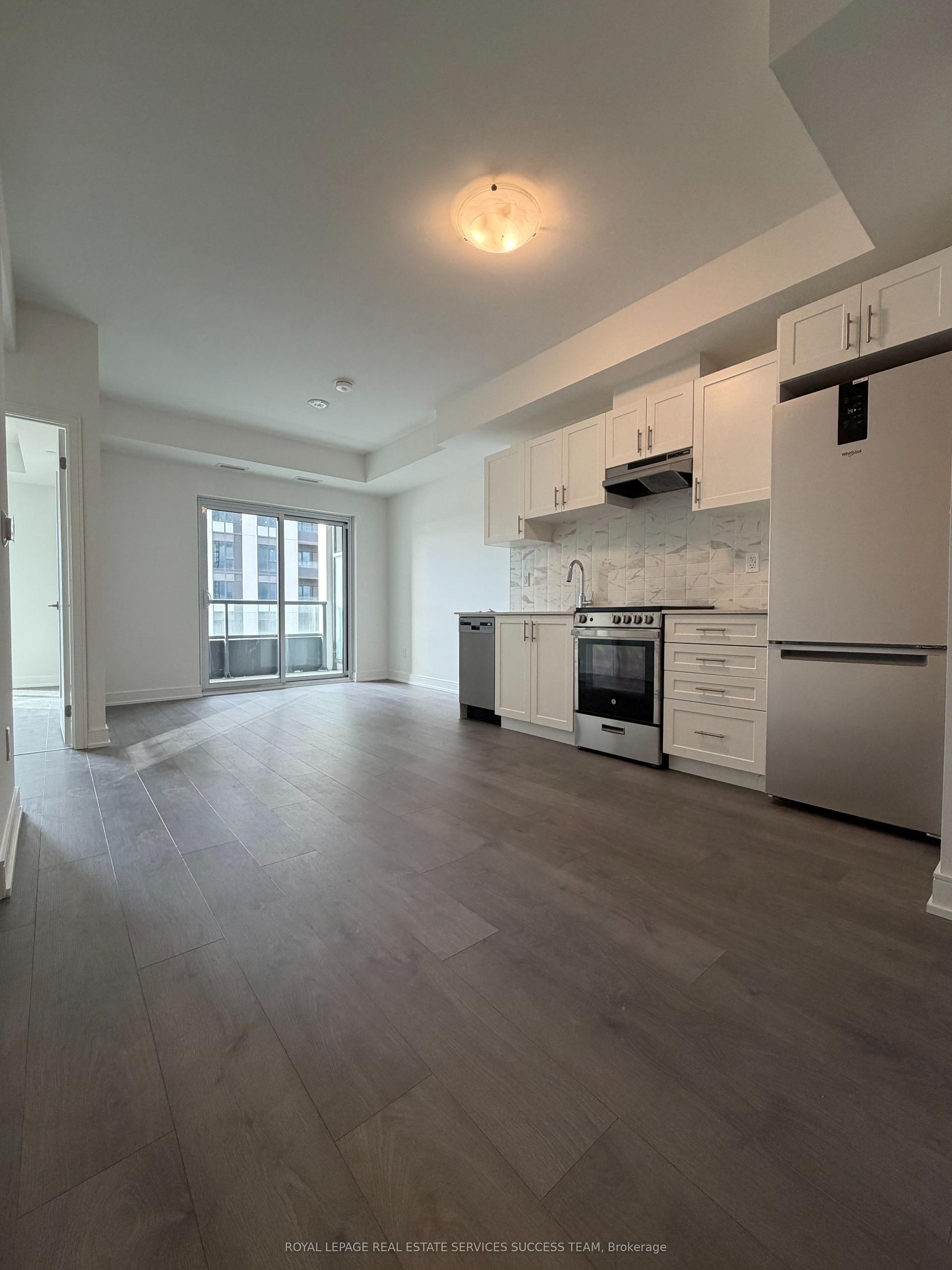 715 Davis Drive B809 #B809, Newmarket — Condo for lease, photo 1