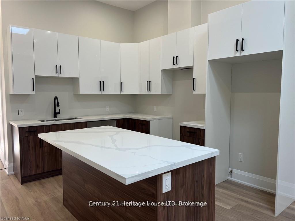 43 Jarvis Street 205 #205, Fort Erie — Commercial for lease, photo 1