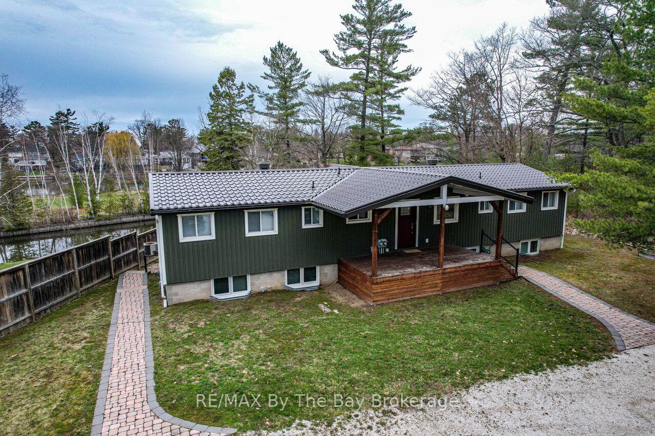 1628 River Road W — photo 1