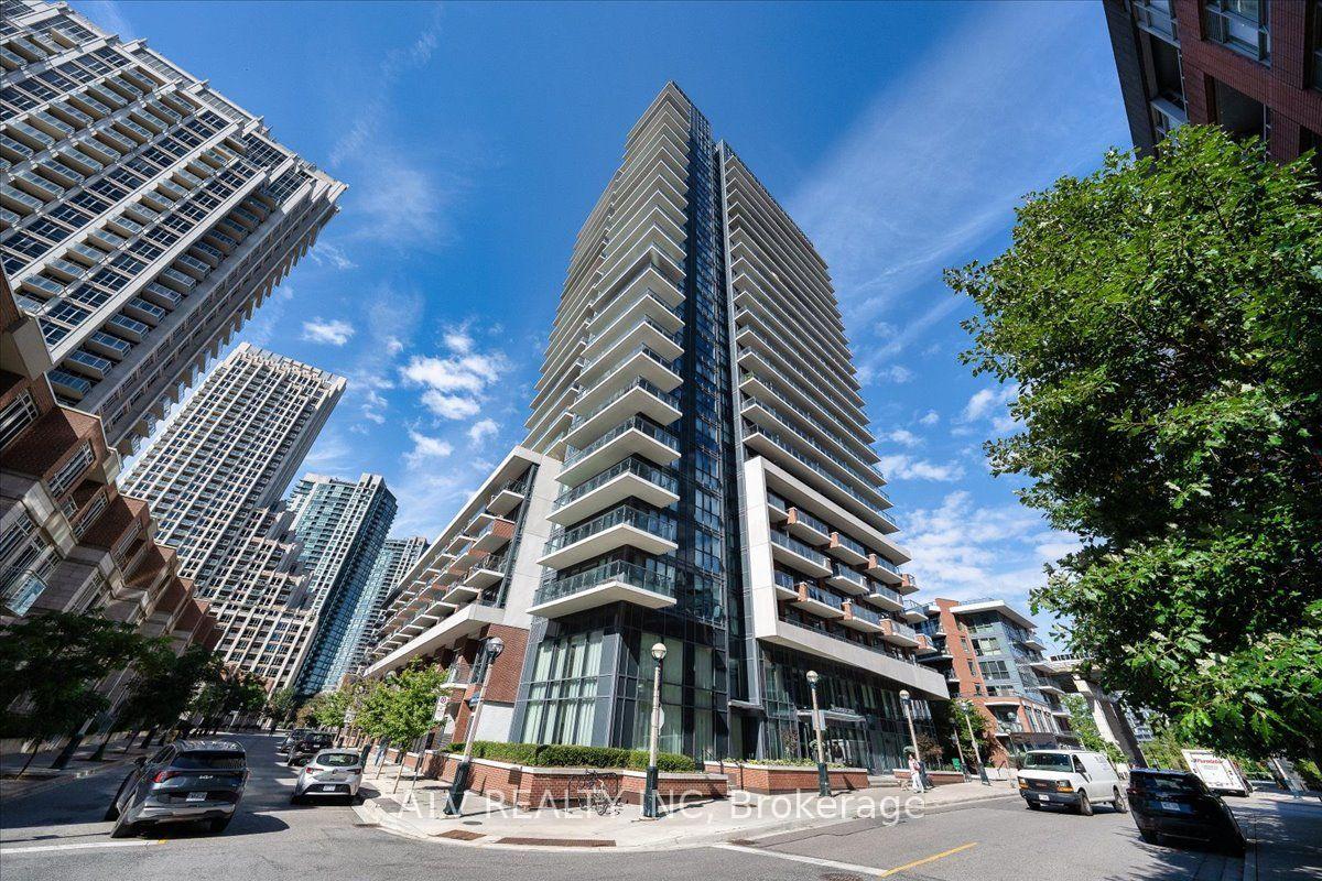 38 Iannuzzi Street UPH03 #UPH03, Toronto — Condo for sale, photo 1